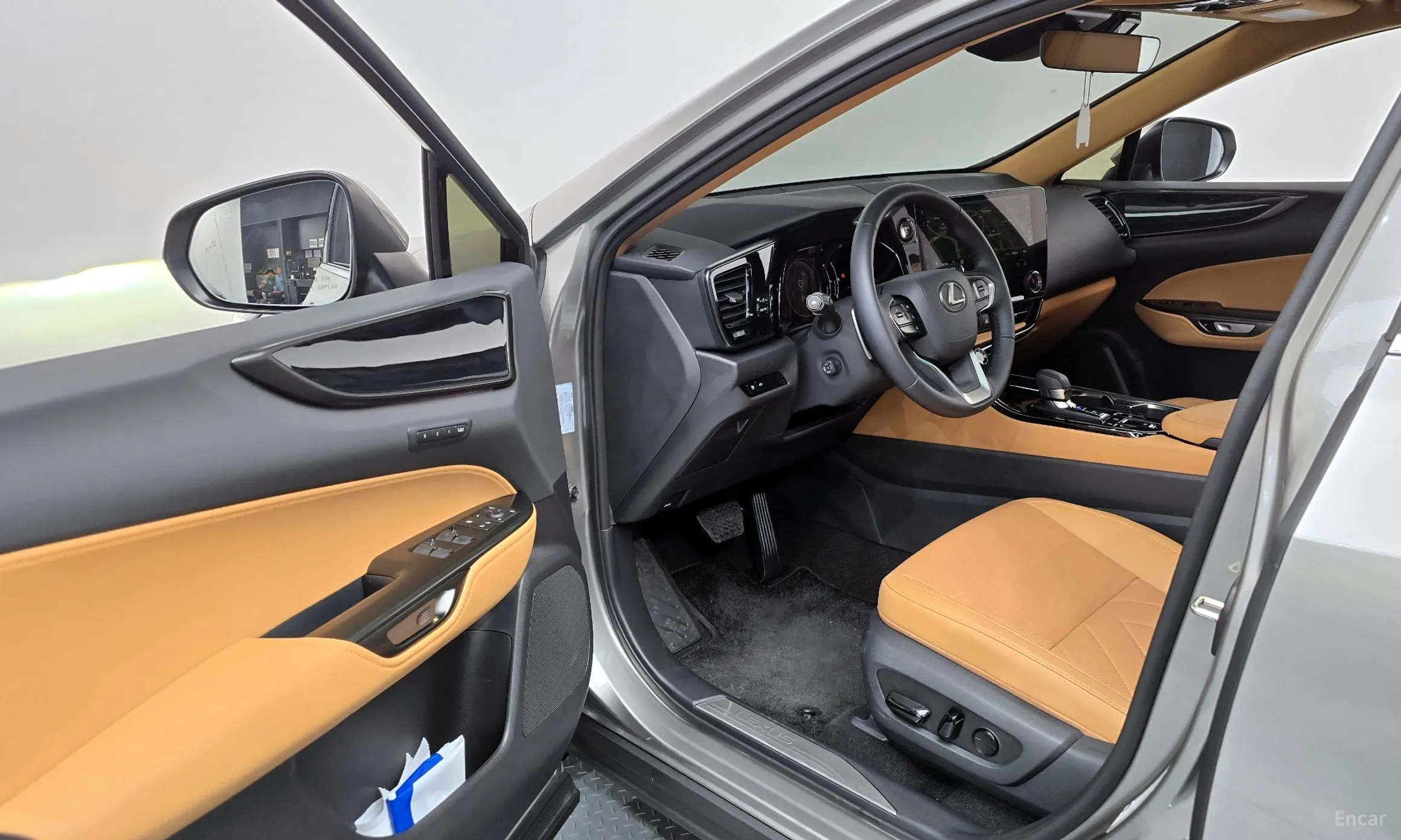 Lexus NX350h Gen 2 превью 10