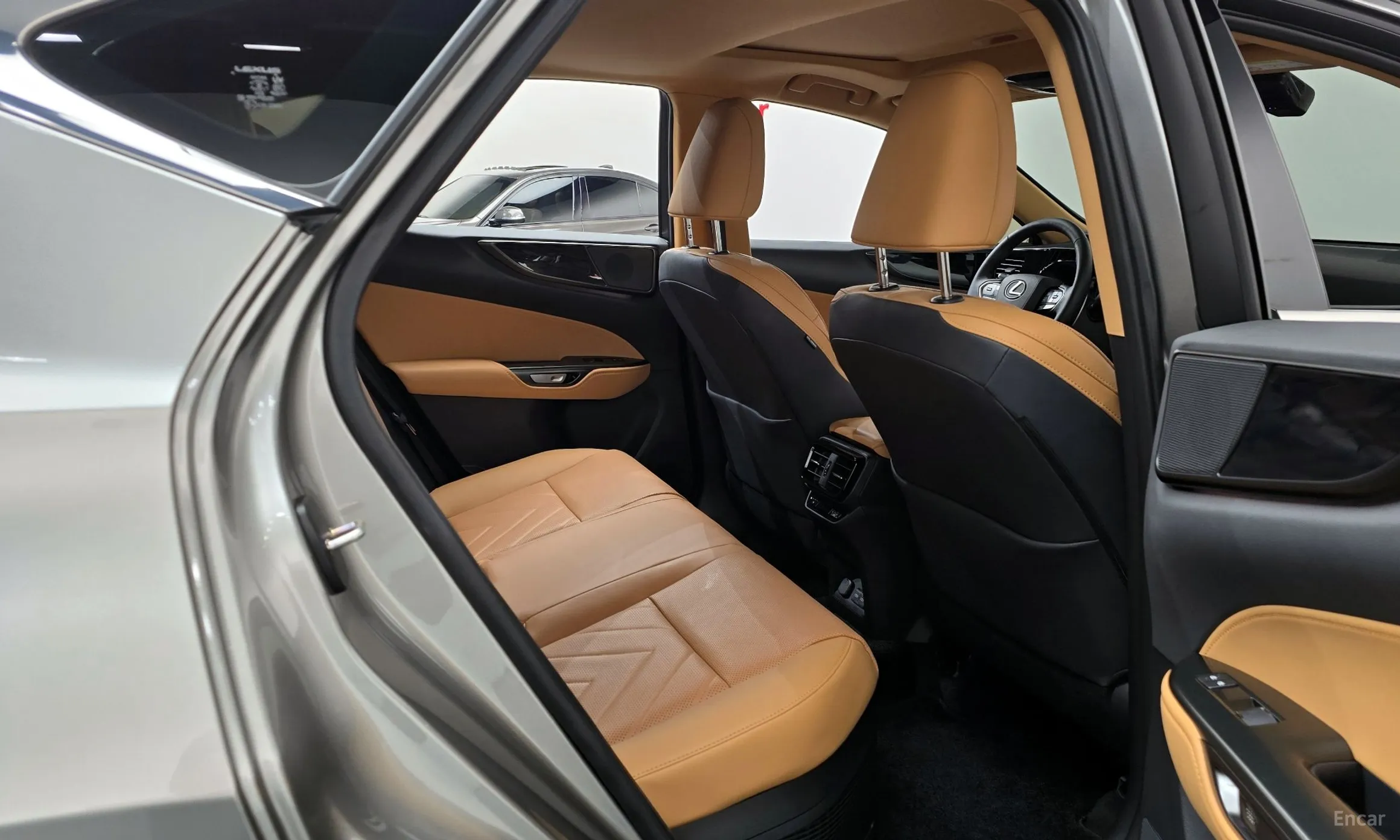 Lexus NX350h Gen 2 превью 11
