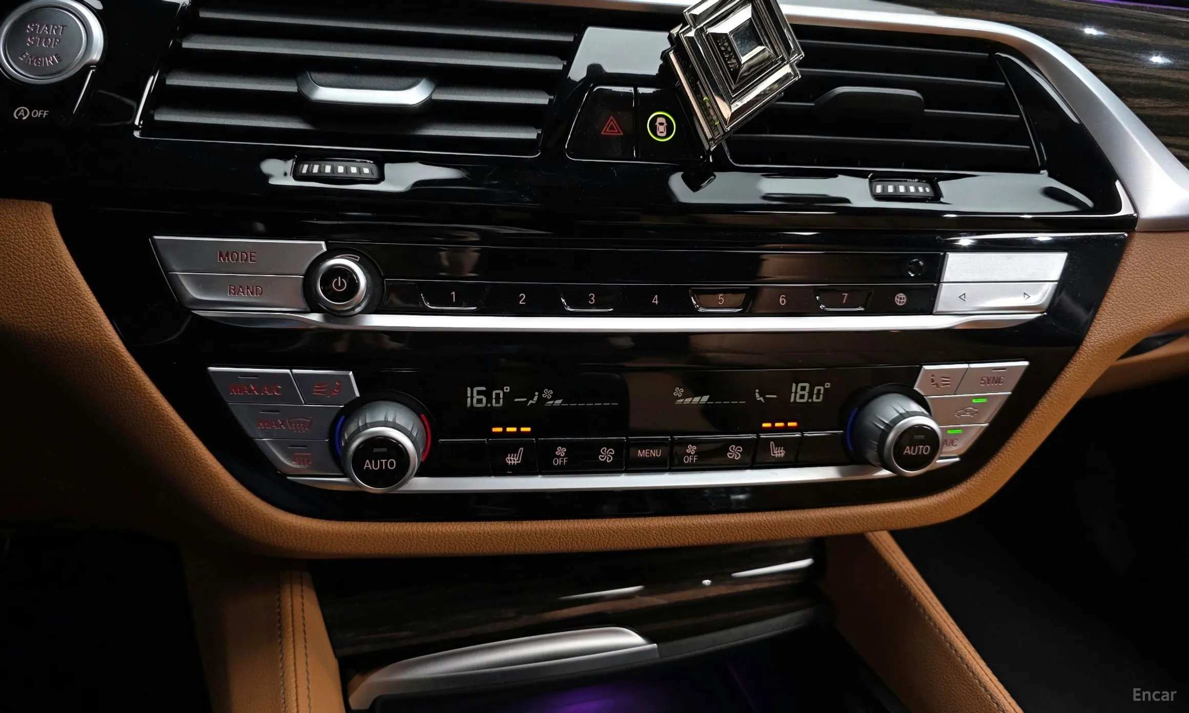 BMW 5 Series (G30) превью 16
