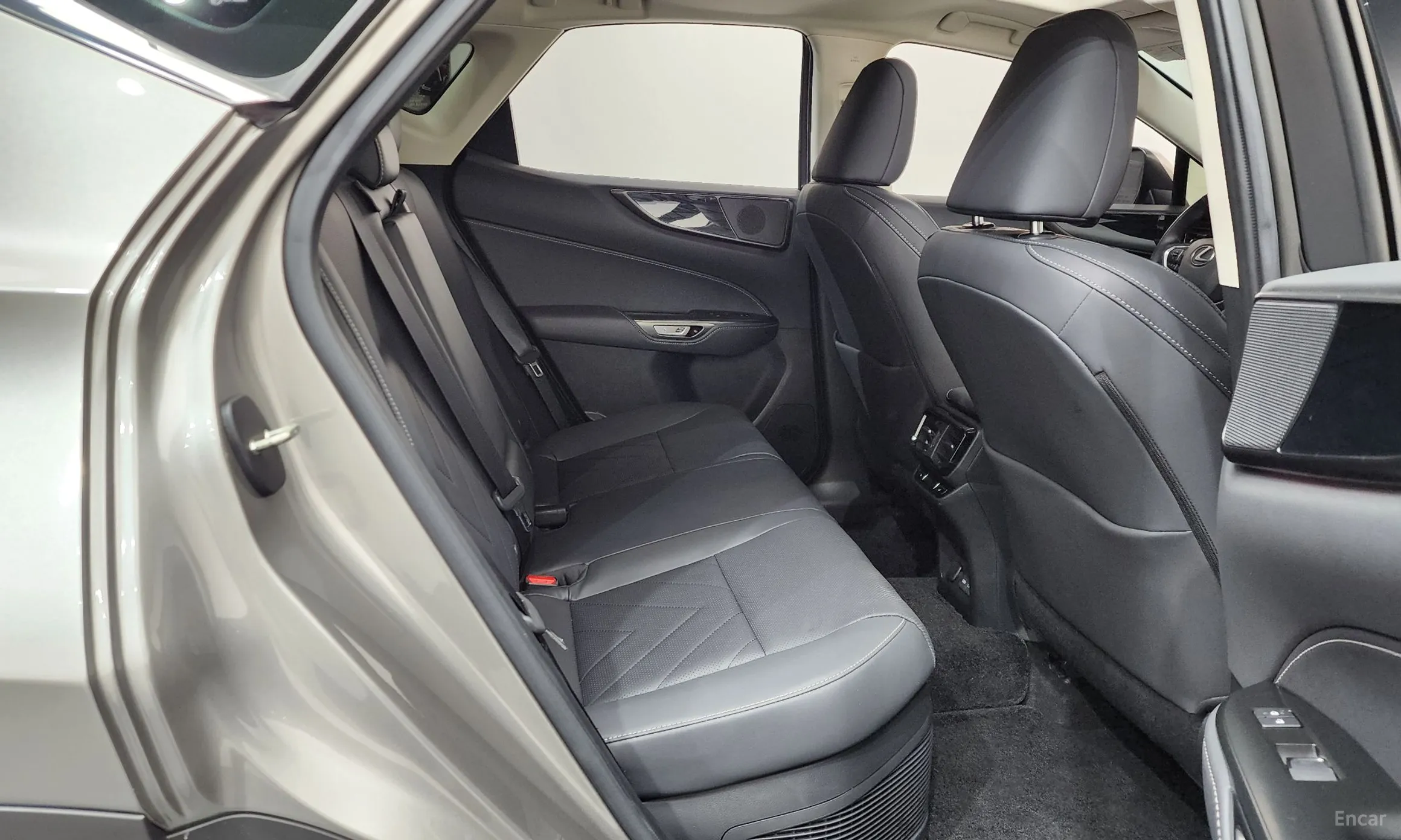 Lexus NX350h Gen 2 превью 11