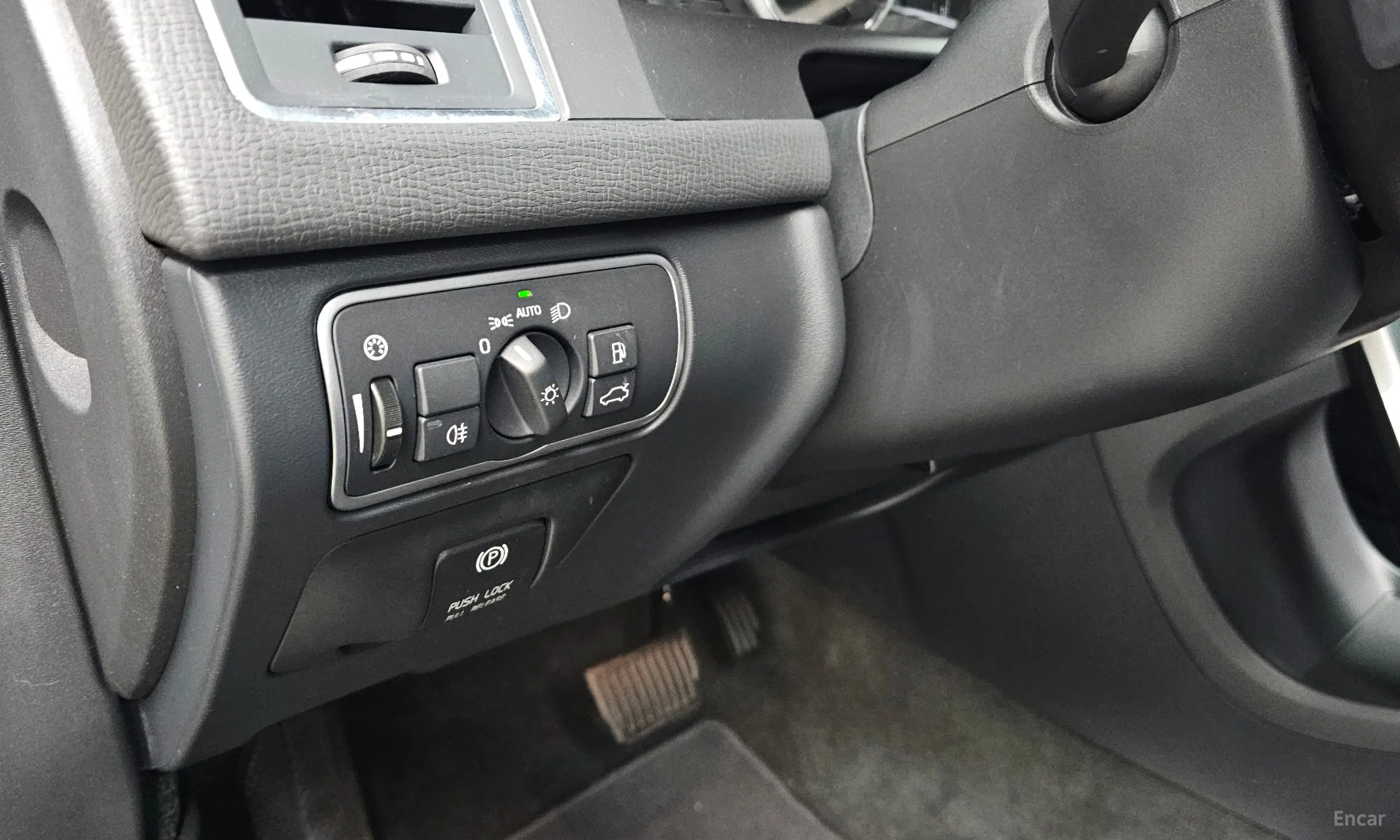 Volvo XC60 превью 14