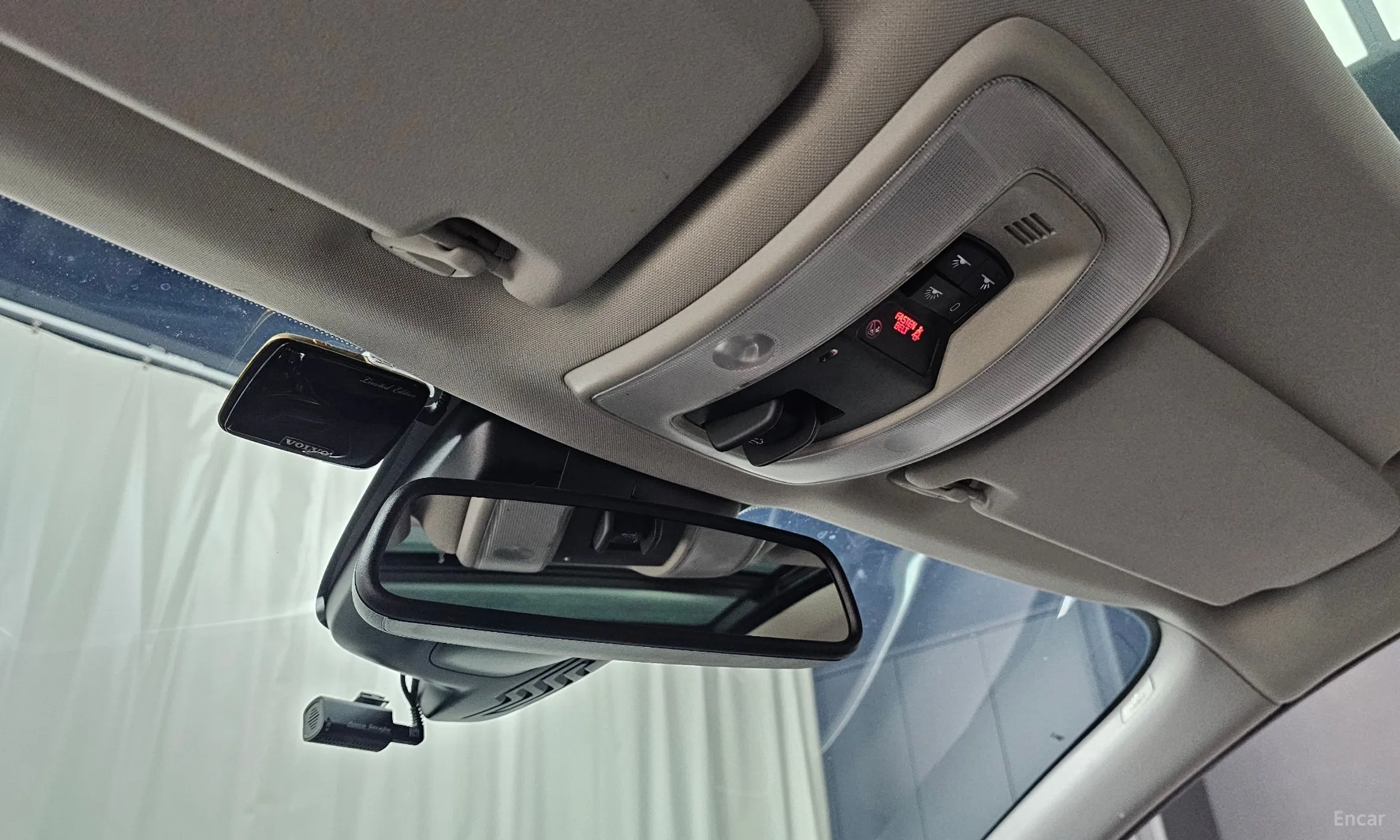 Volvo XC60 превью 18