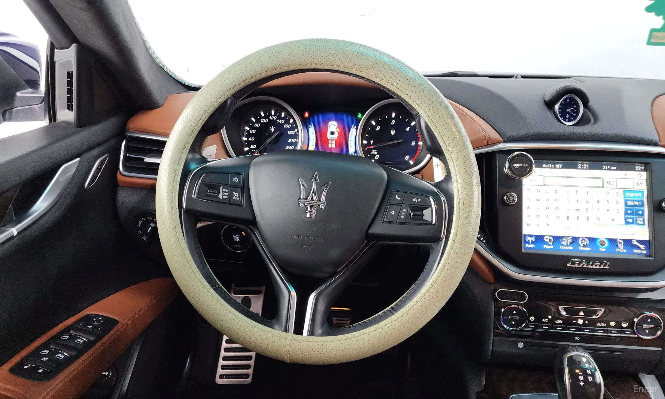 Maserati Ghibli превью 13