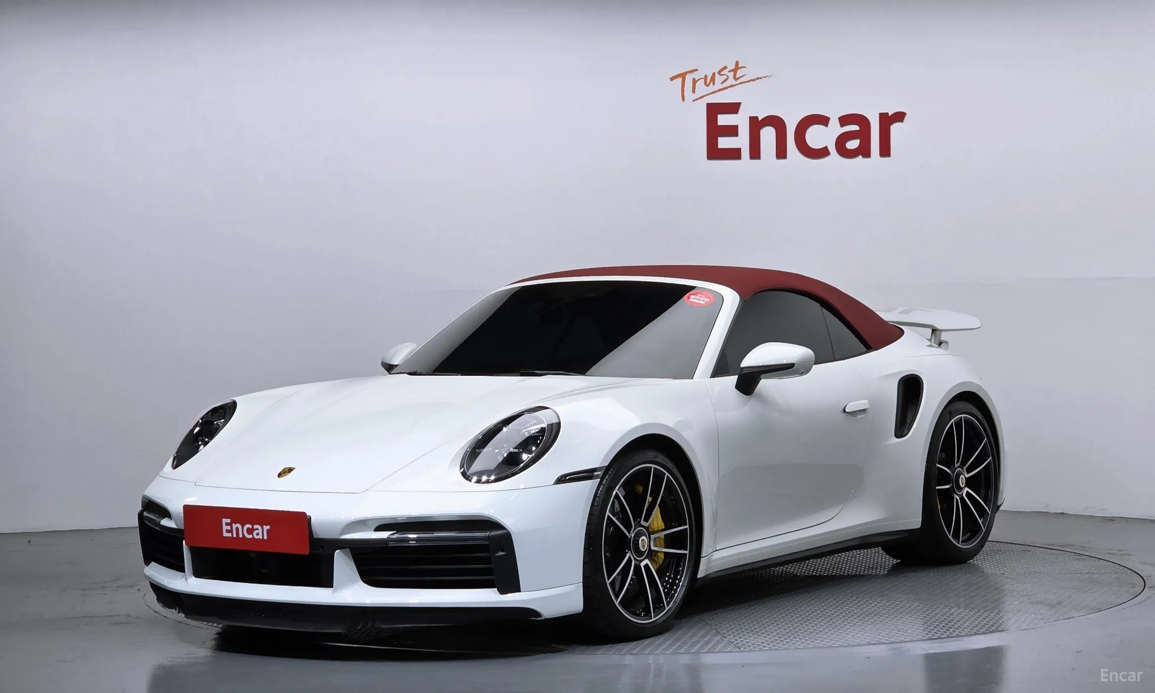 911 (992)