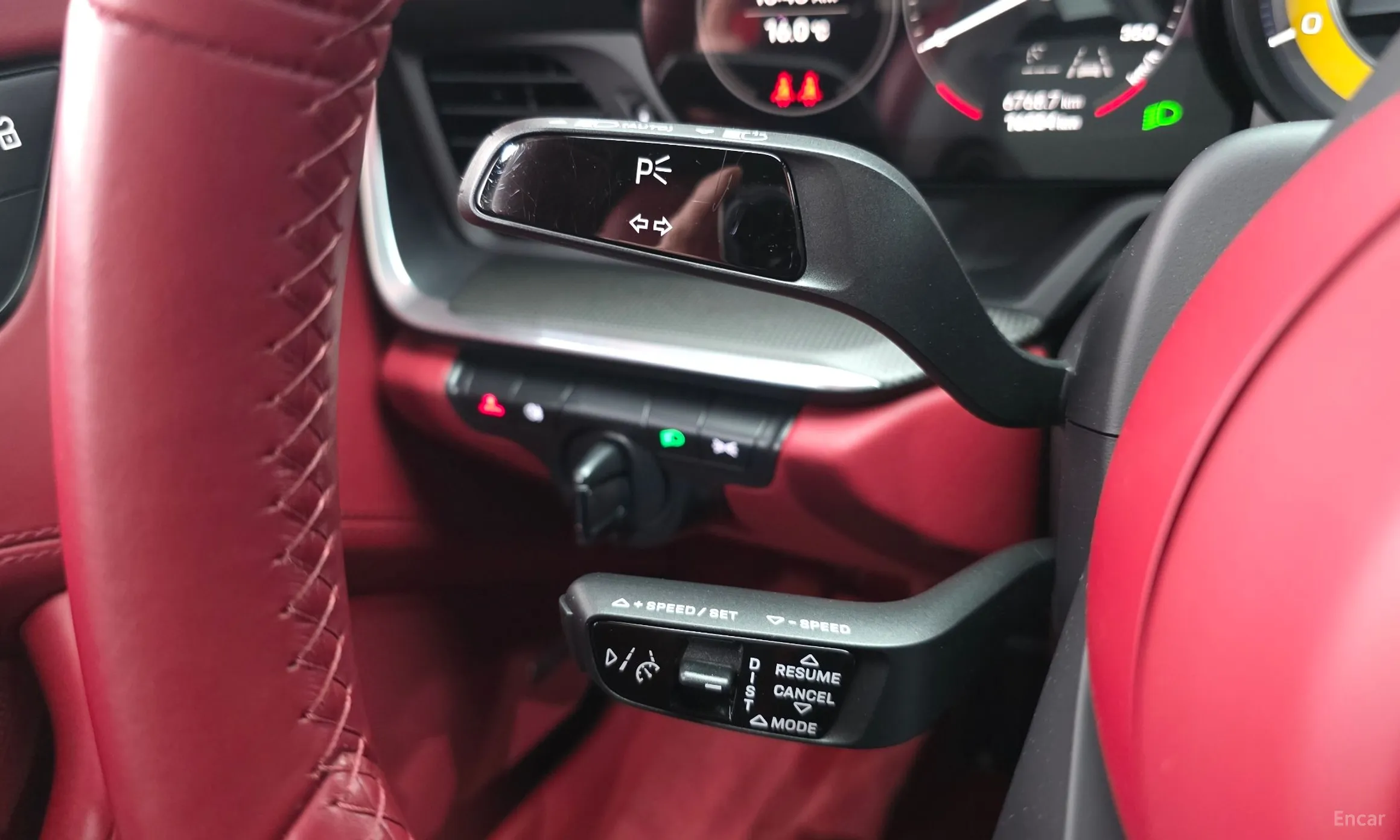 Porsche 911 (992) превью 18