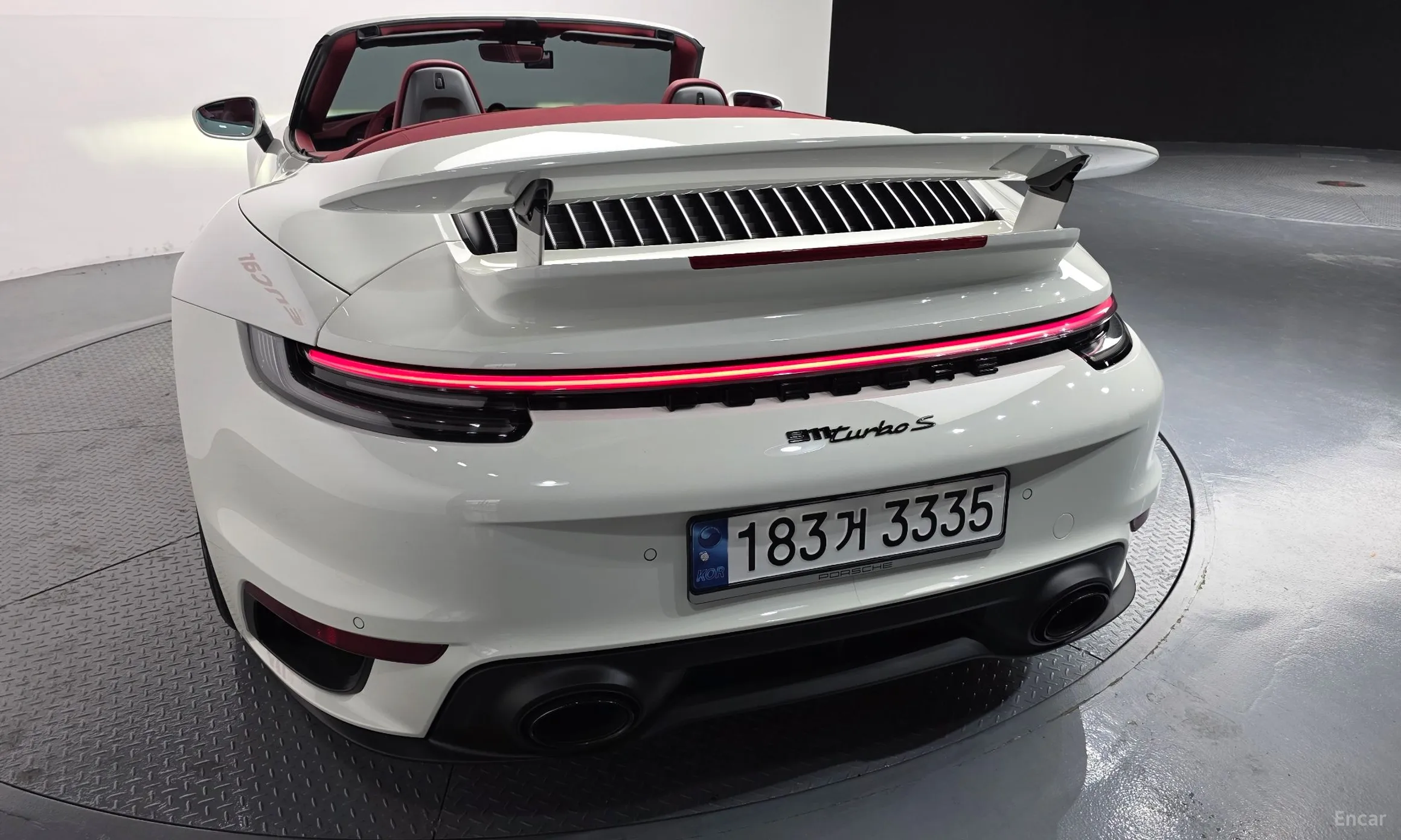 Porsche 911 (992) превью 20