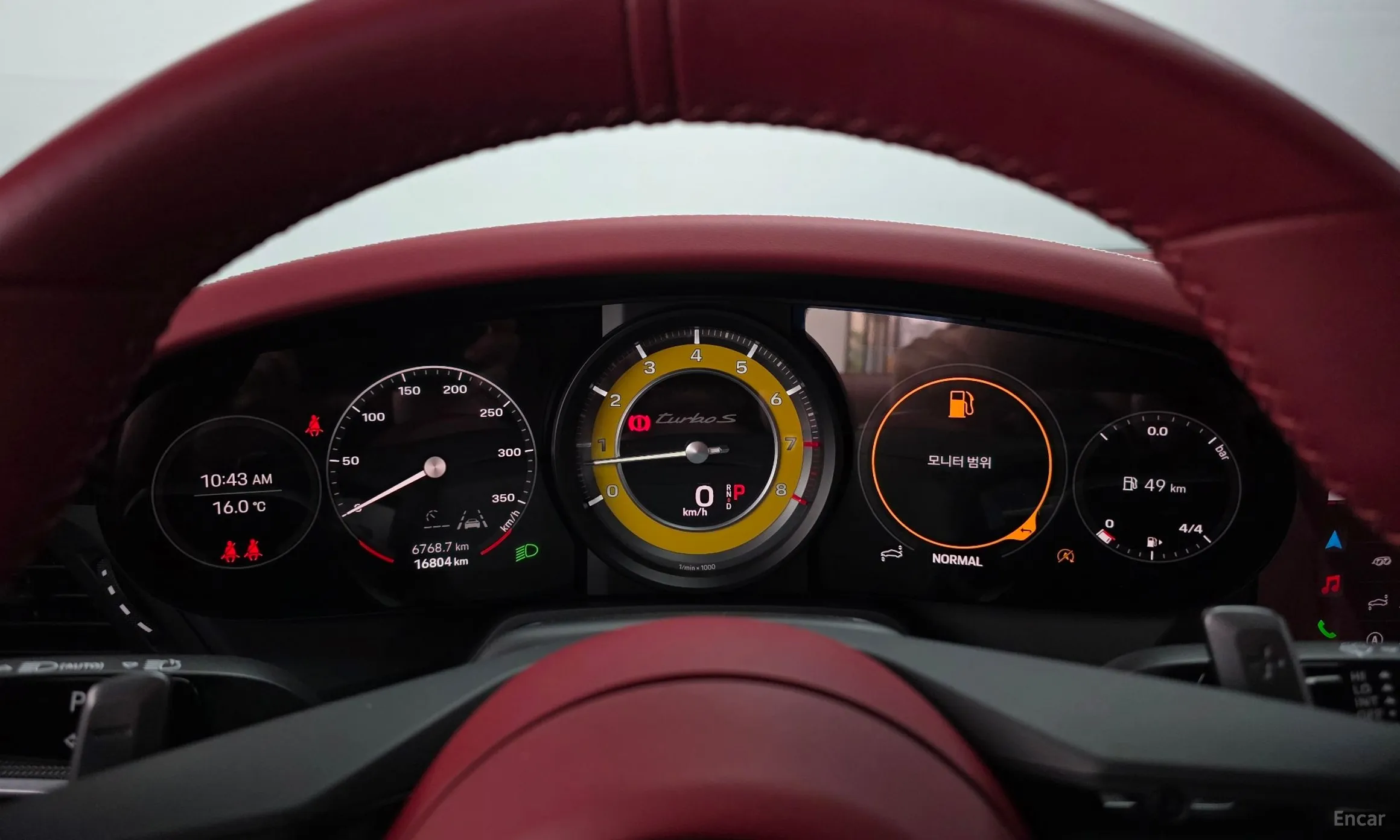 Porsche 911 (992) превью 8