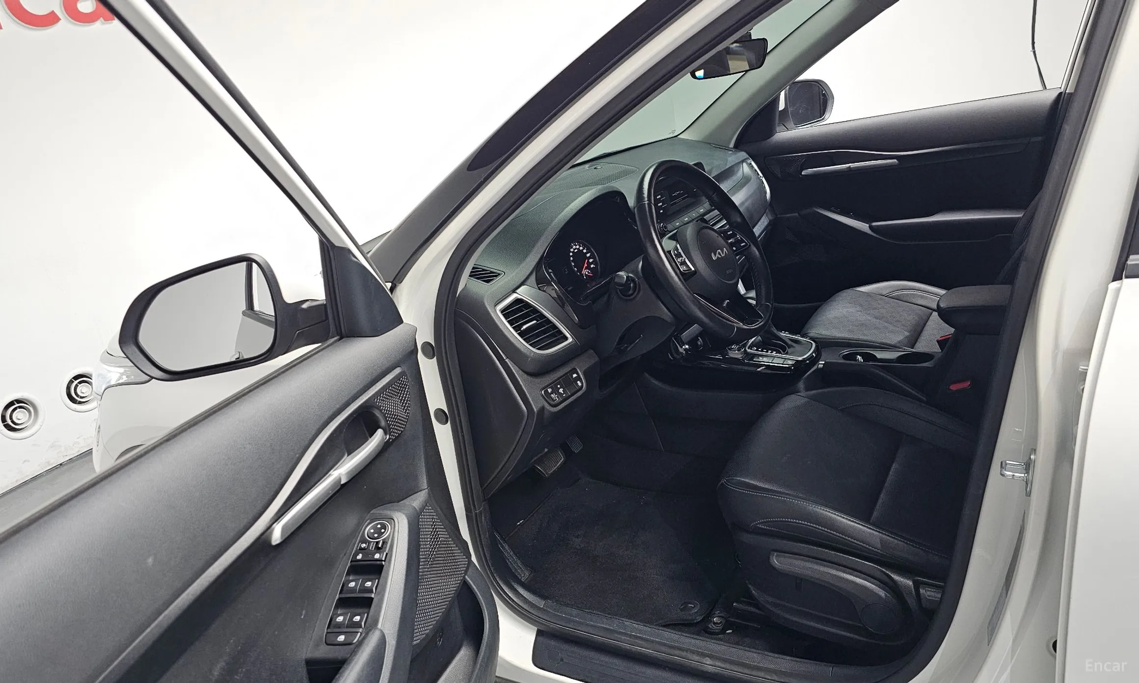 Kia Seltos превью 10