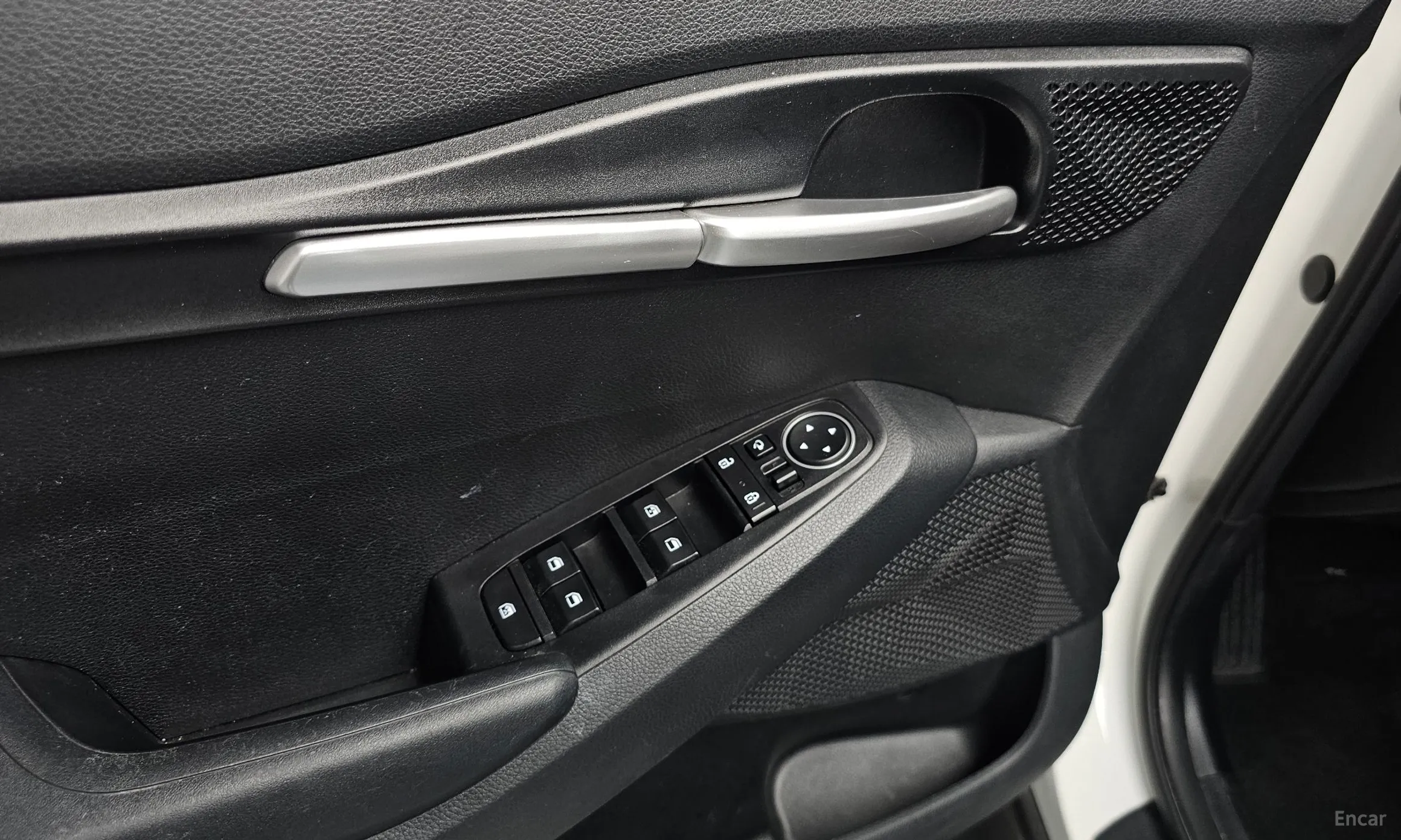Kia Seltos превью 17