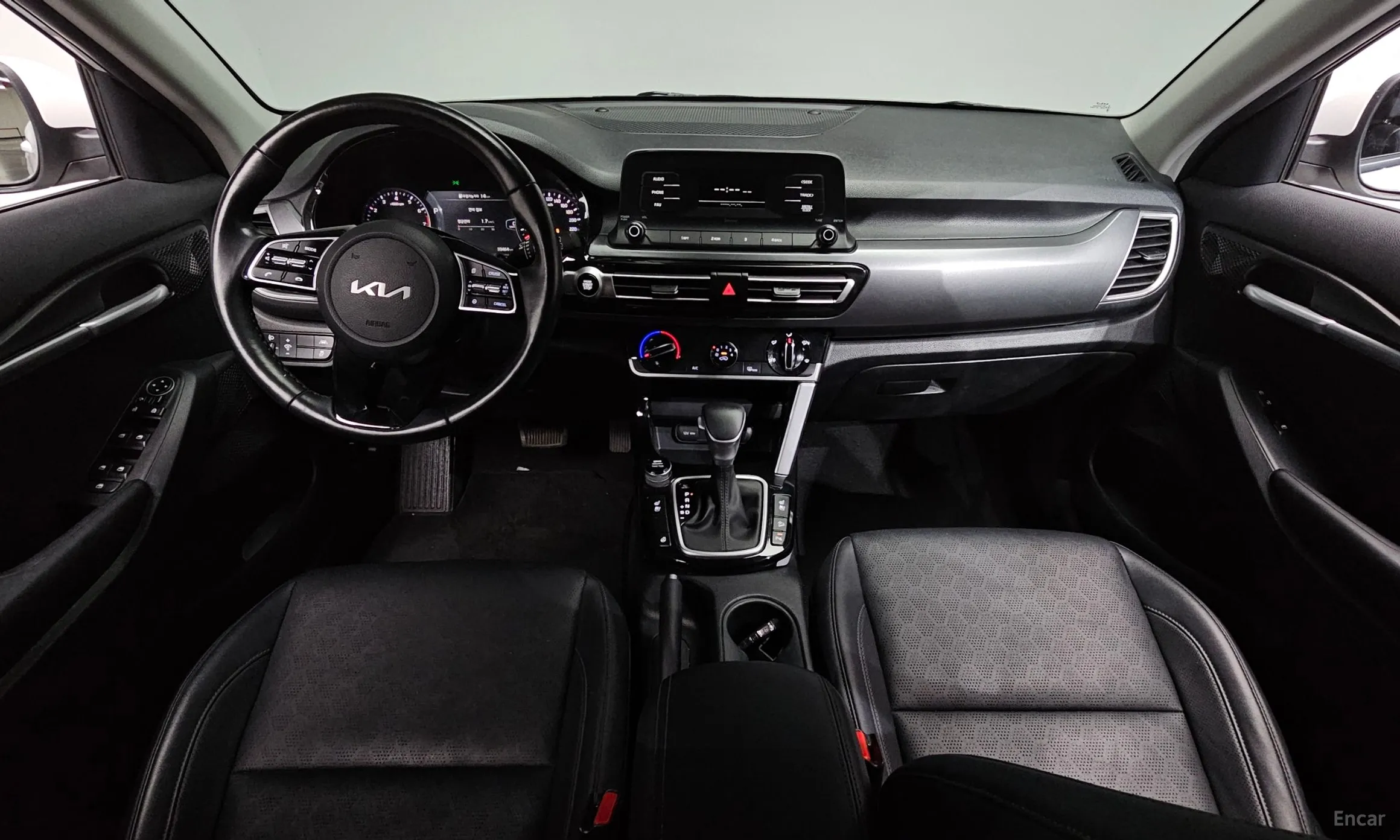 Kia Seltos превью 7