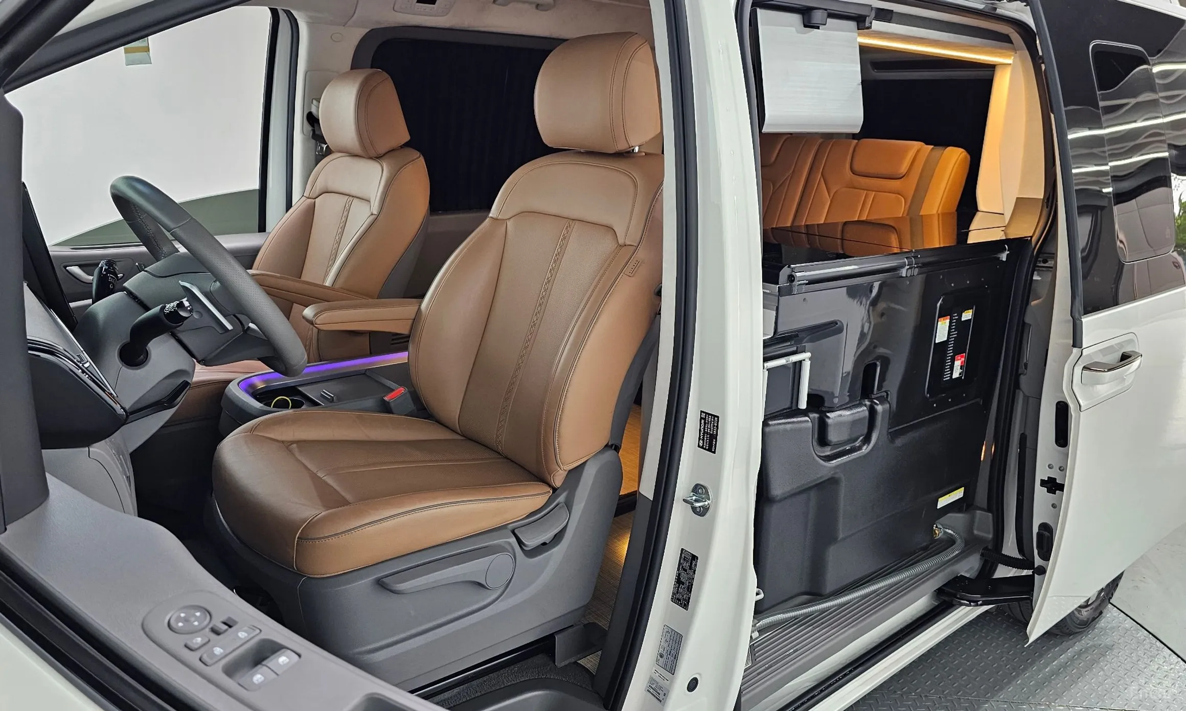 Hyundai Staria превью 10