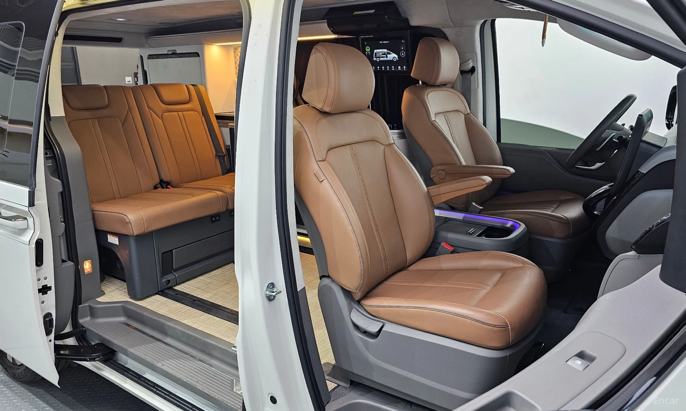 Hyundai Staria превью 11