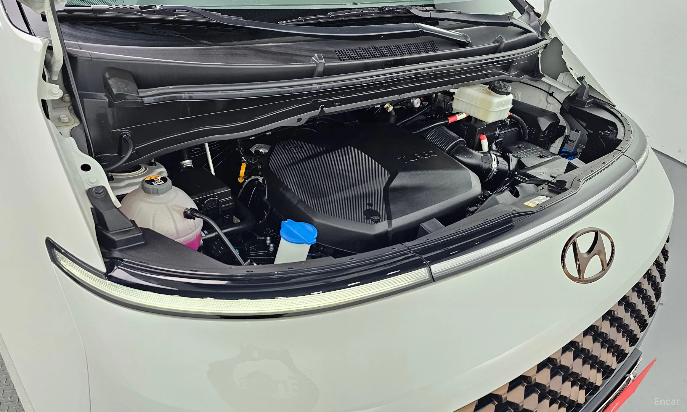 Hyundai Staria превью 6