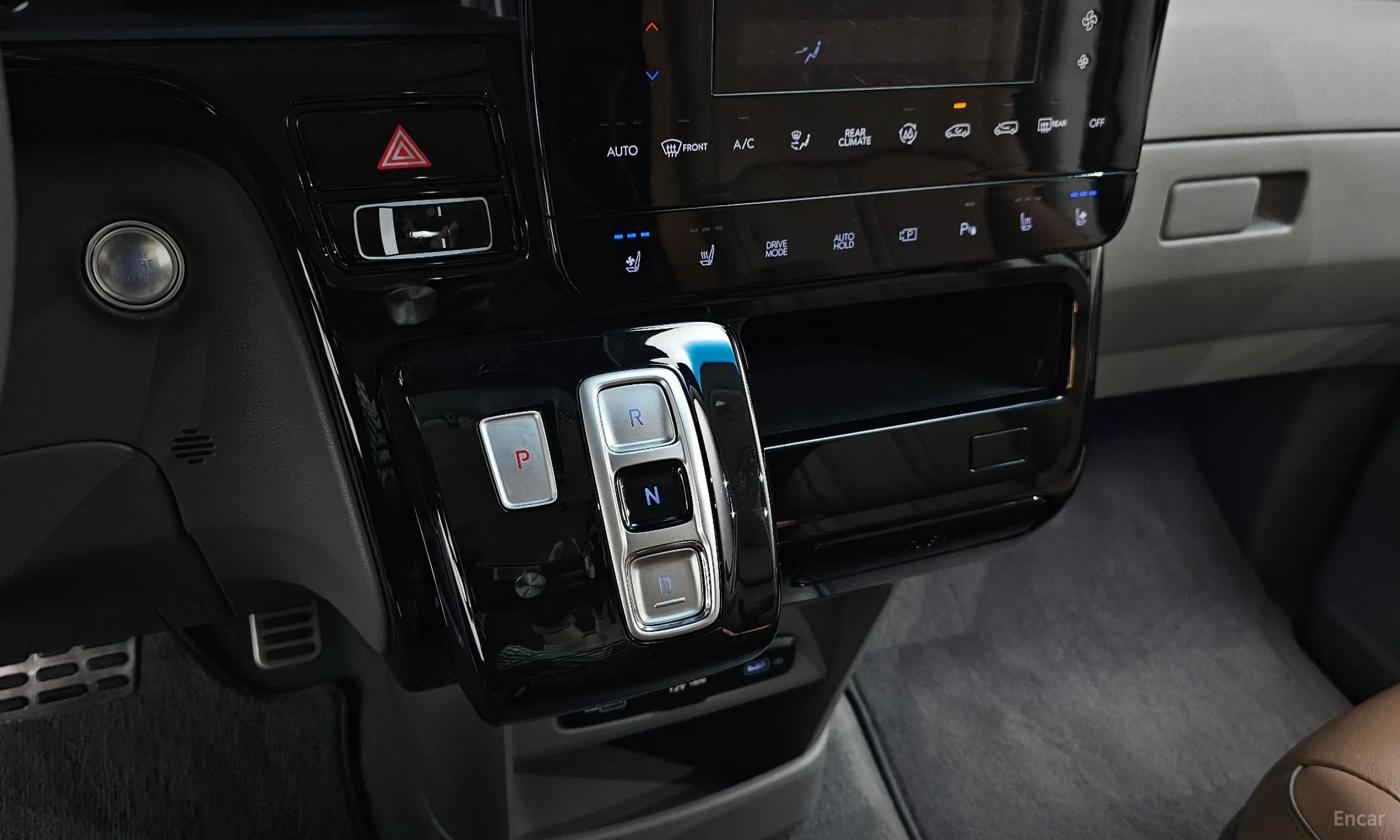 Hyundai Staria превью 9