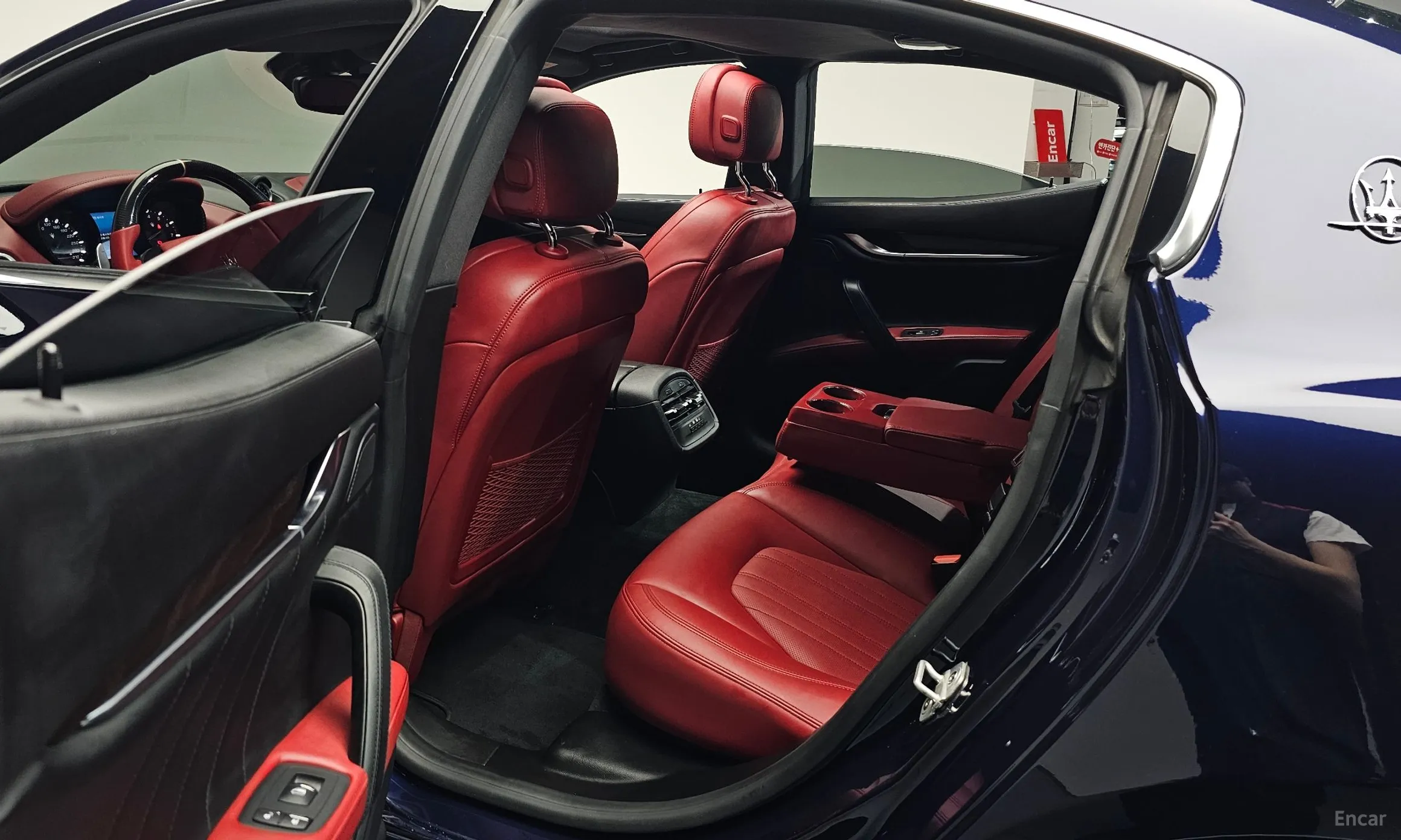 Maserati Ghibli превью 11