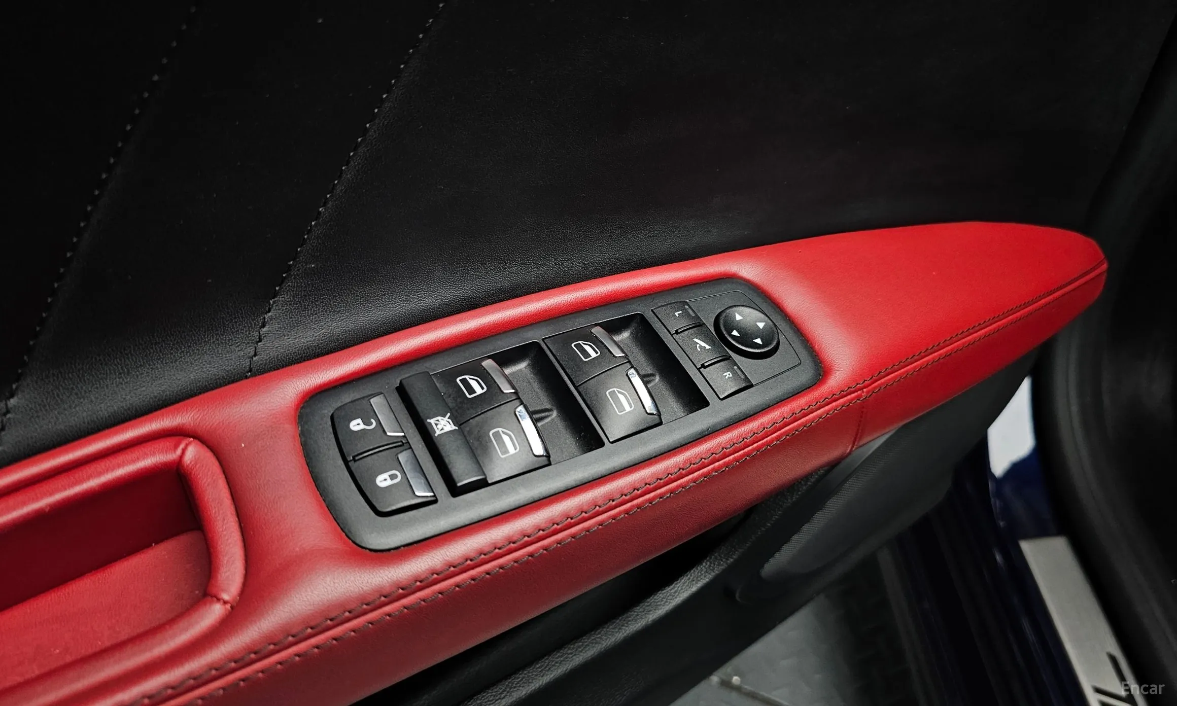 Maserati Ghibli превью 17