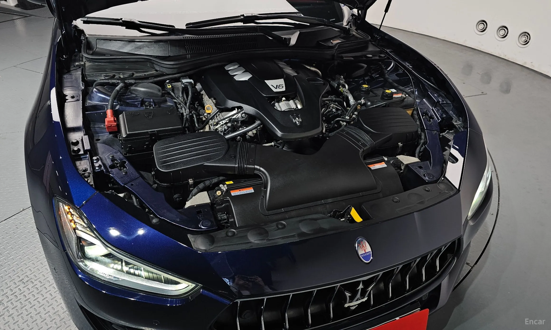 Maserati Ghibli превью 6