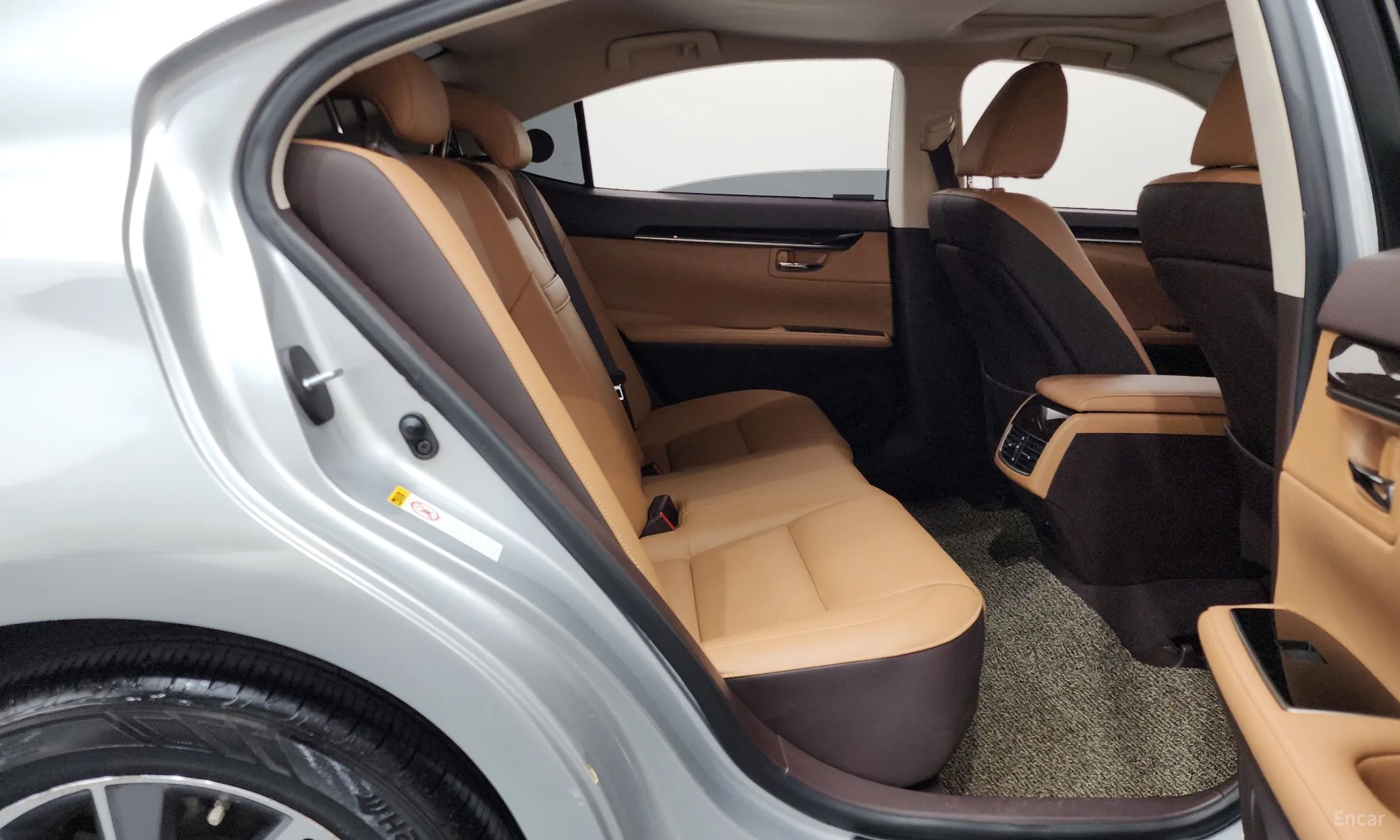 Lexus New ES300h превью 11