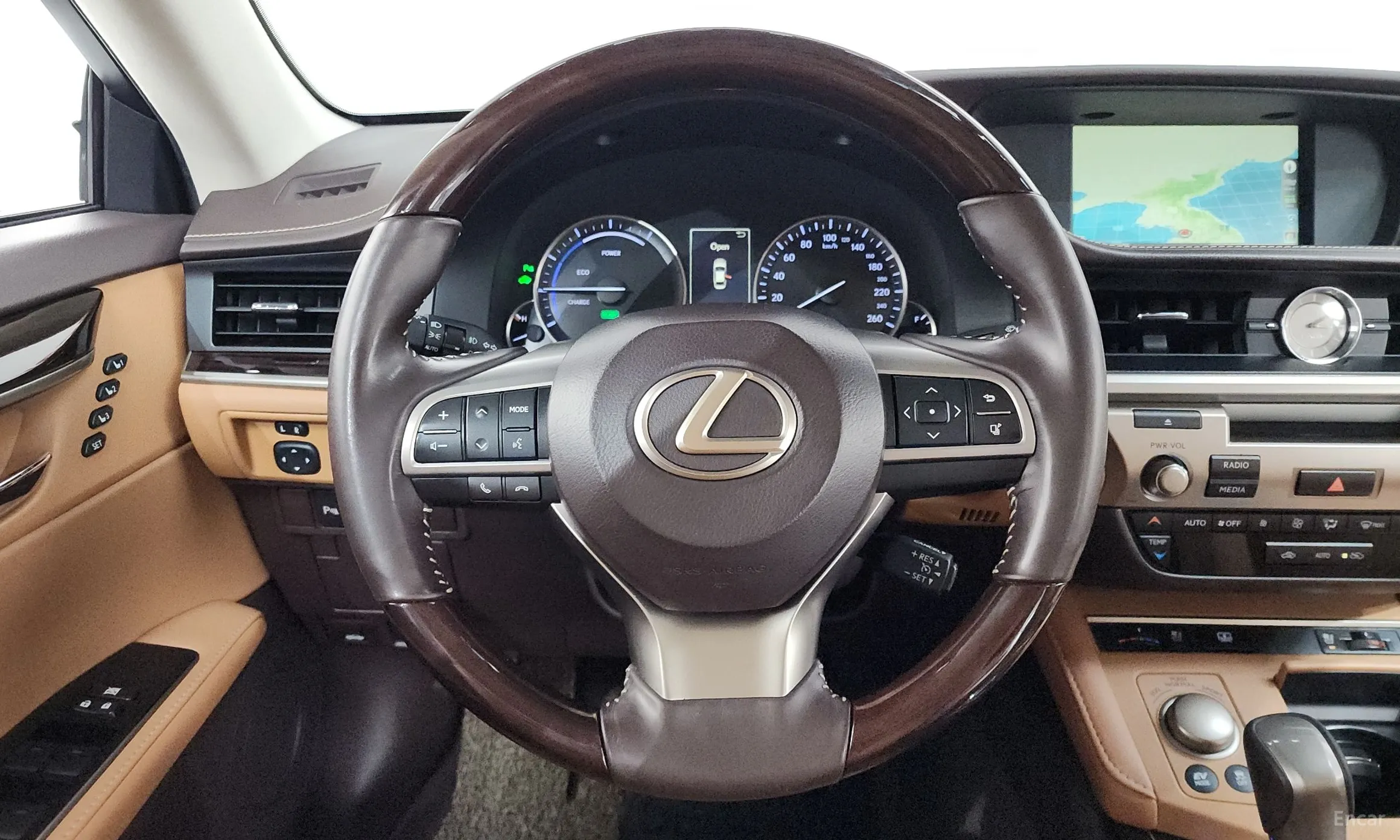 Lexus New ES300h превью 12