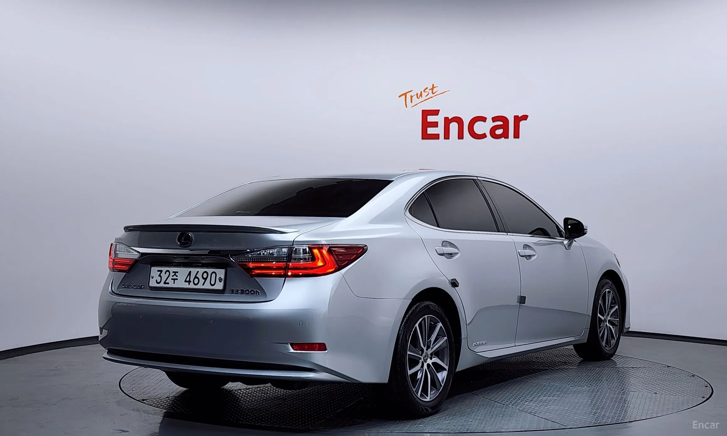 Lexus New ES300h превью 2
