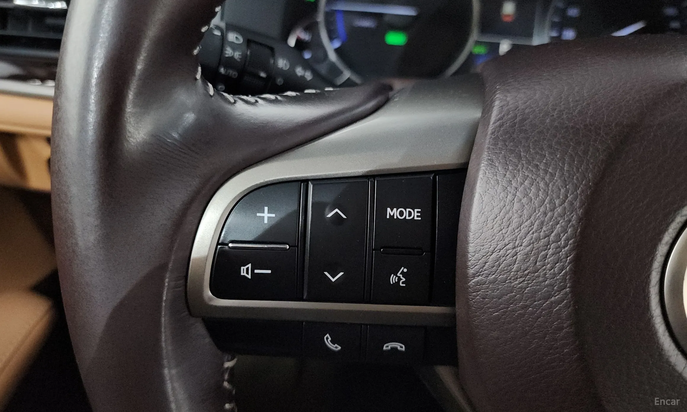 Lexus New ES300h превью 18
