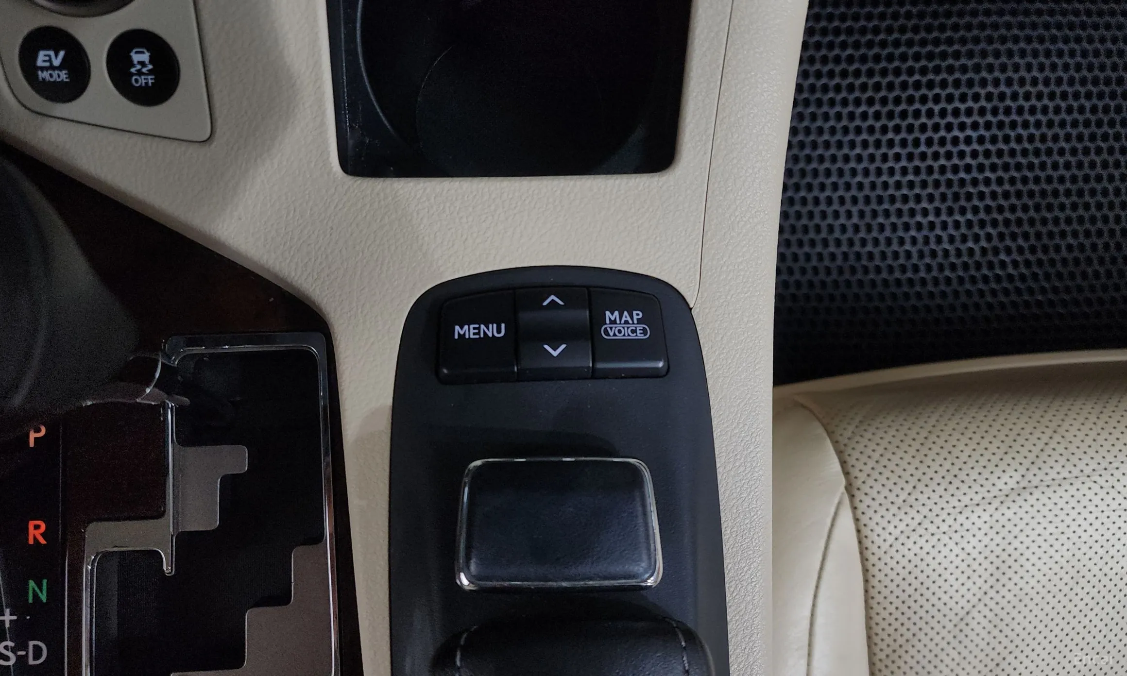 Lexus New ES300h превью 12