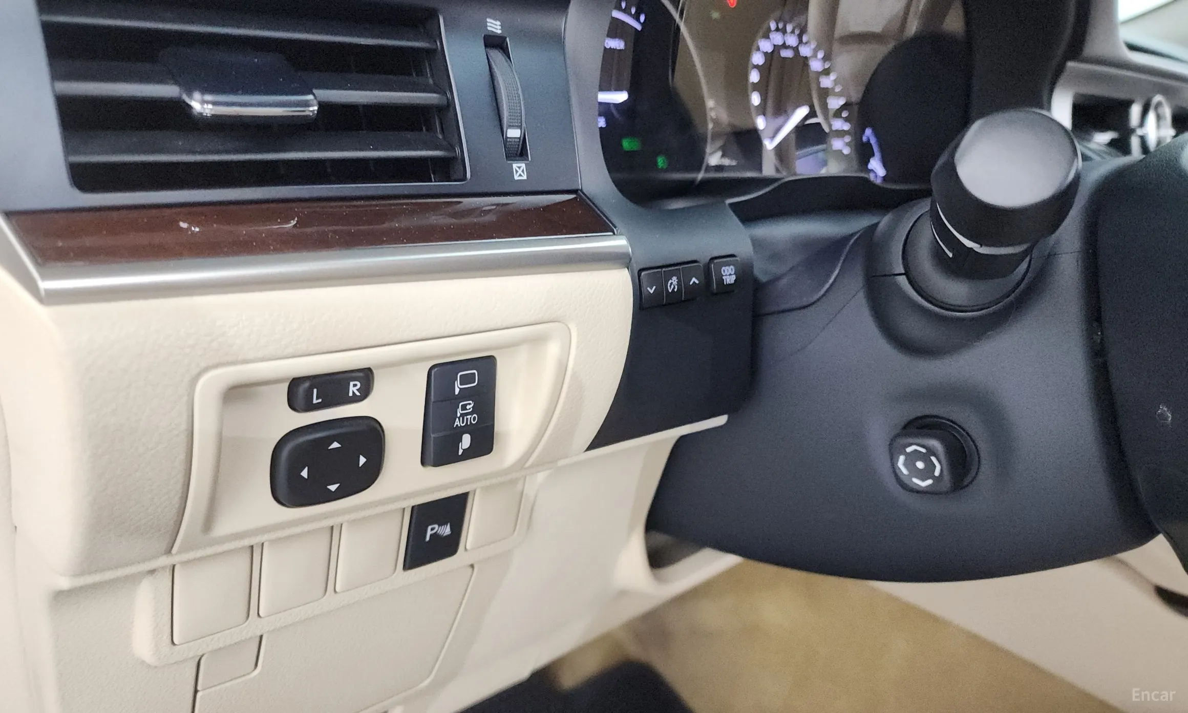 Lexus New ES300h превью 20