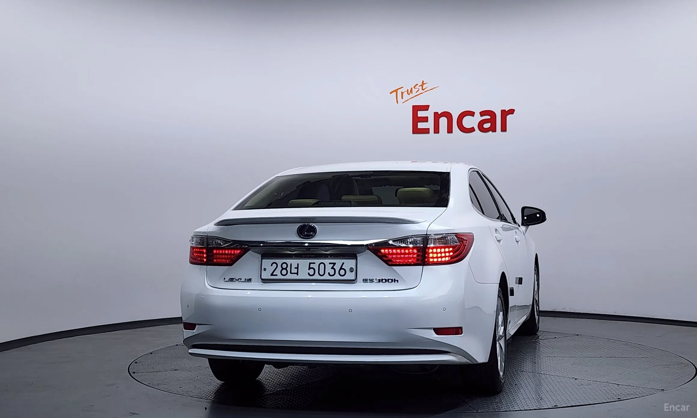 Lexus New ES300h превью 4