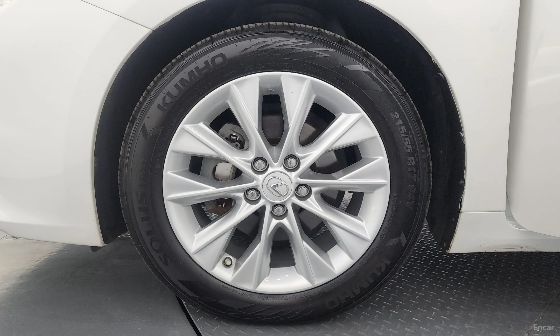 Lexus New ES300h превью 5