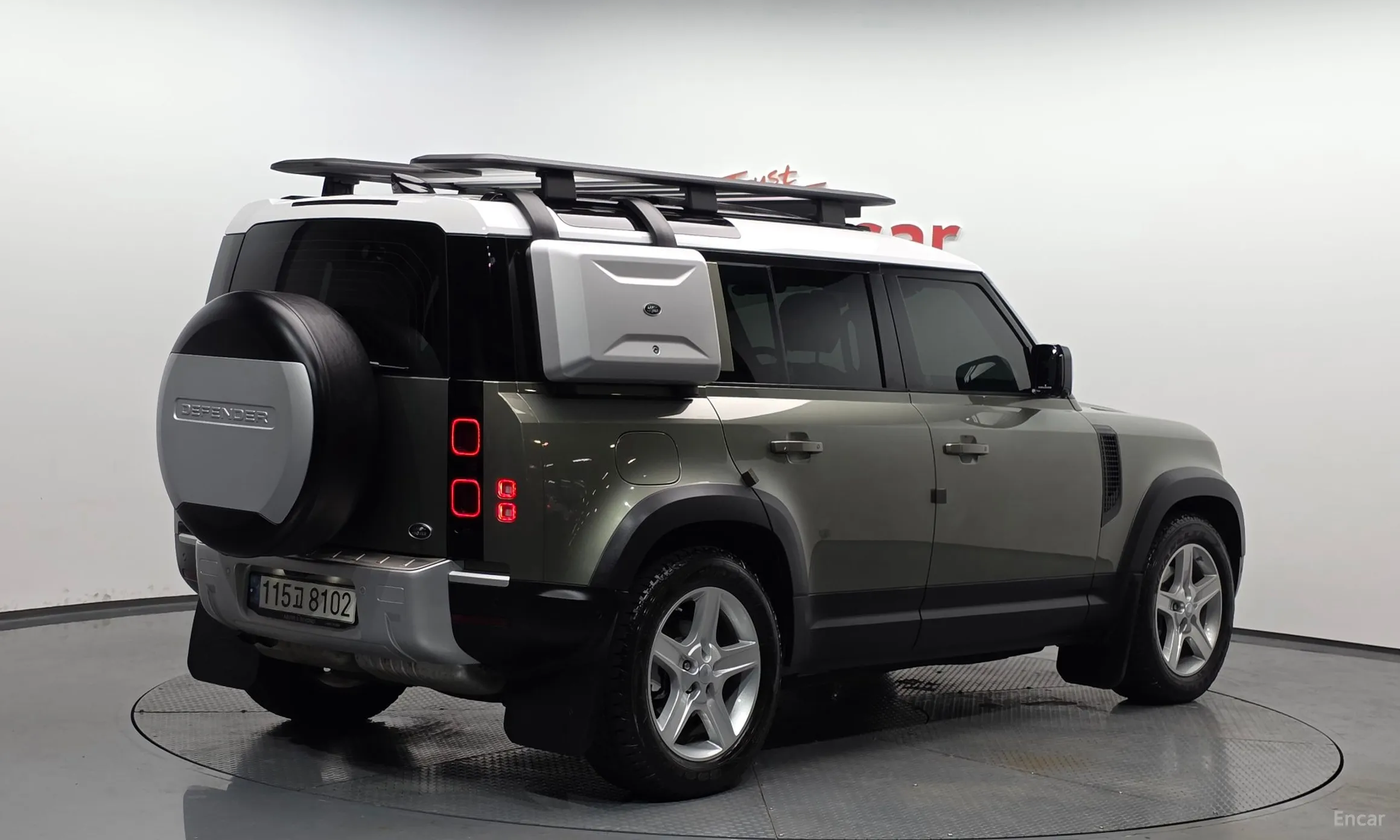Land Rover Defender (L663)