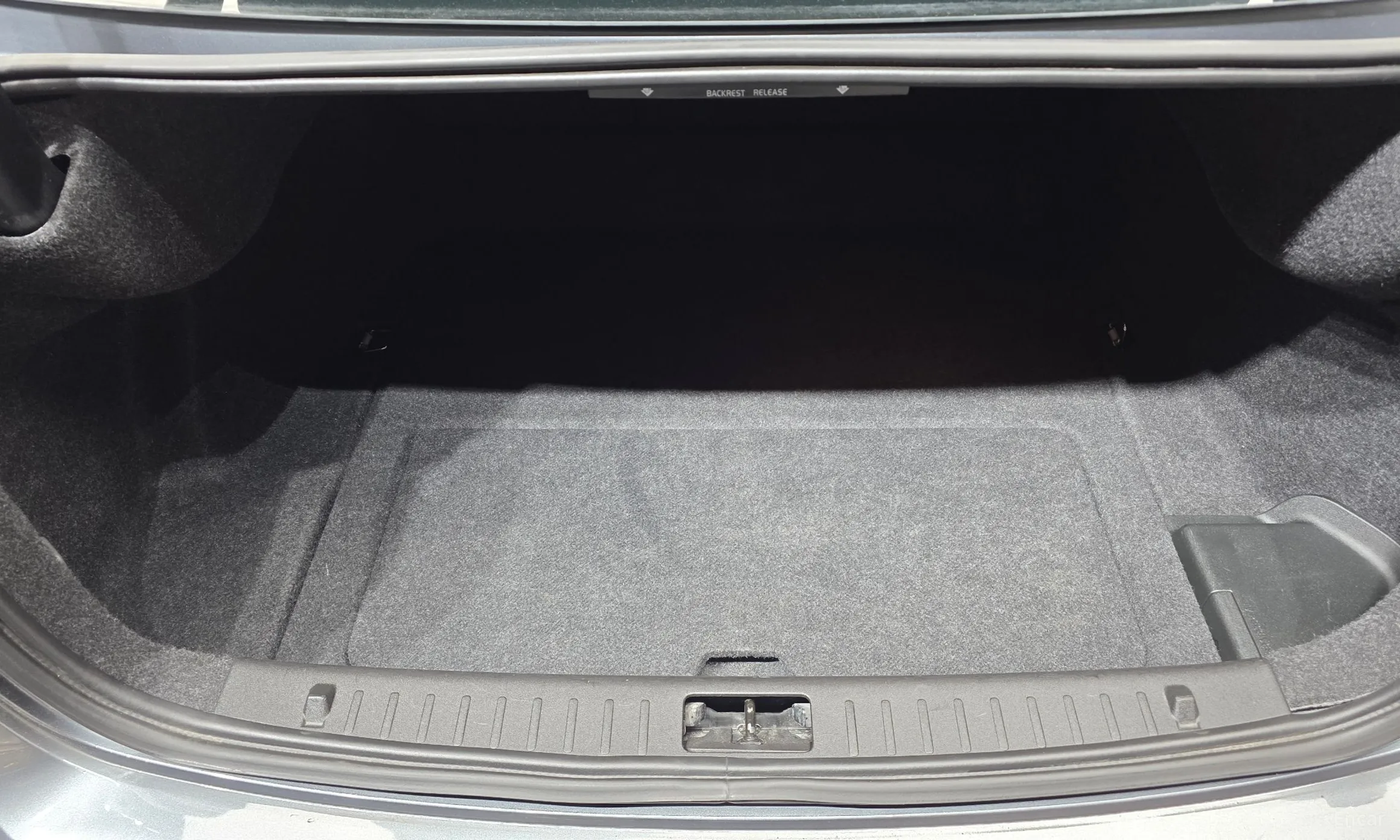 Volvo S60 превью 20