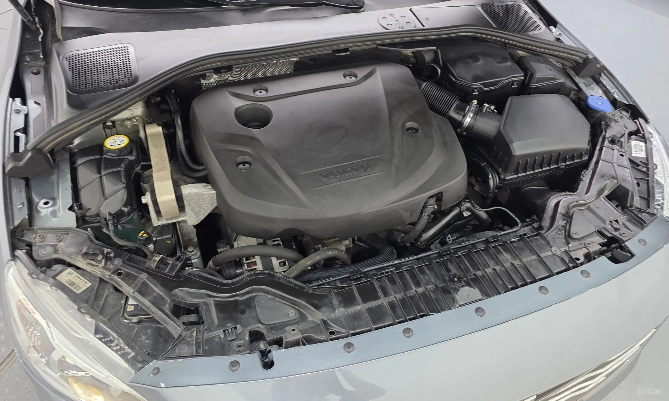 Volvo S60 превью 6
