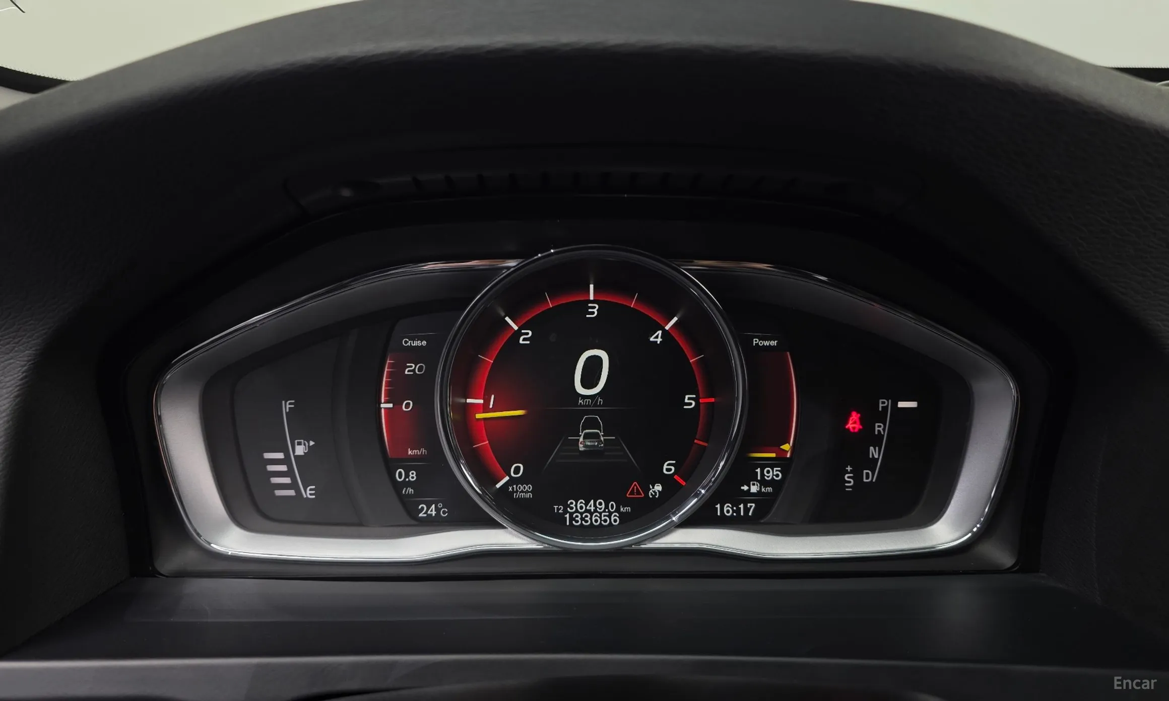 Volvo S60 превью 8