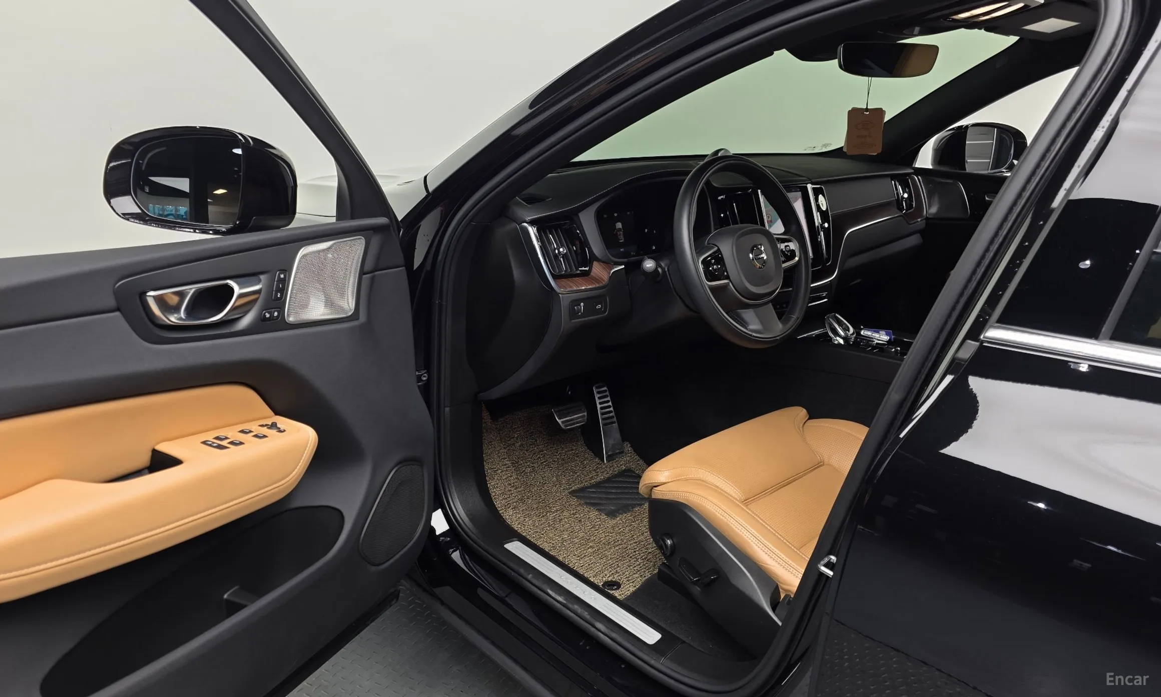Volvo XC60 Gen 2 превью 10
