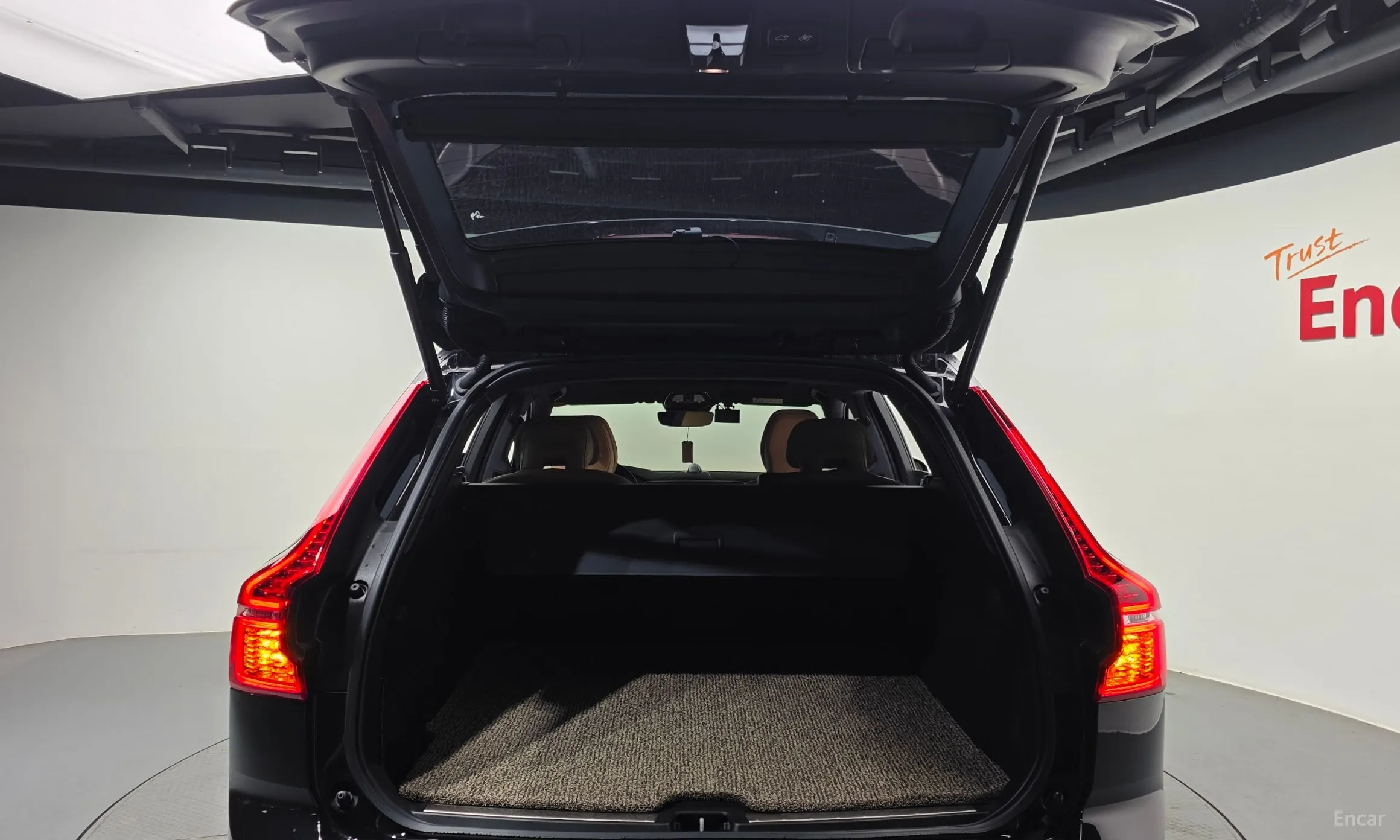 Volvo XC60 Gen 2 превью 20