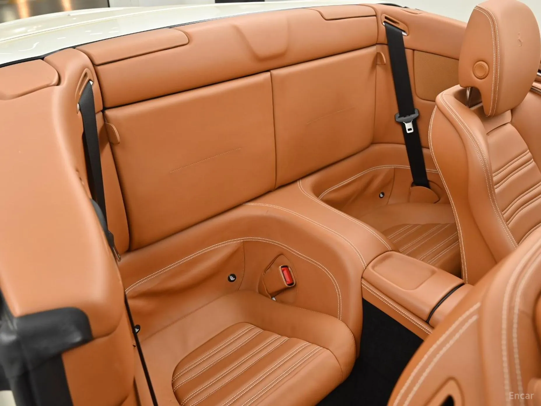 Ferrari California превью 12