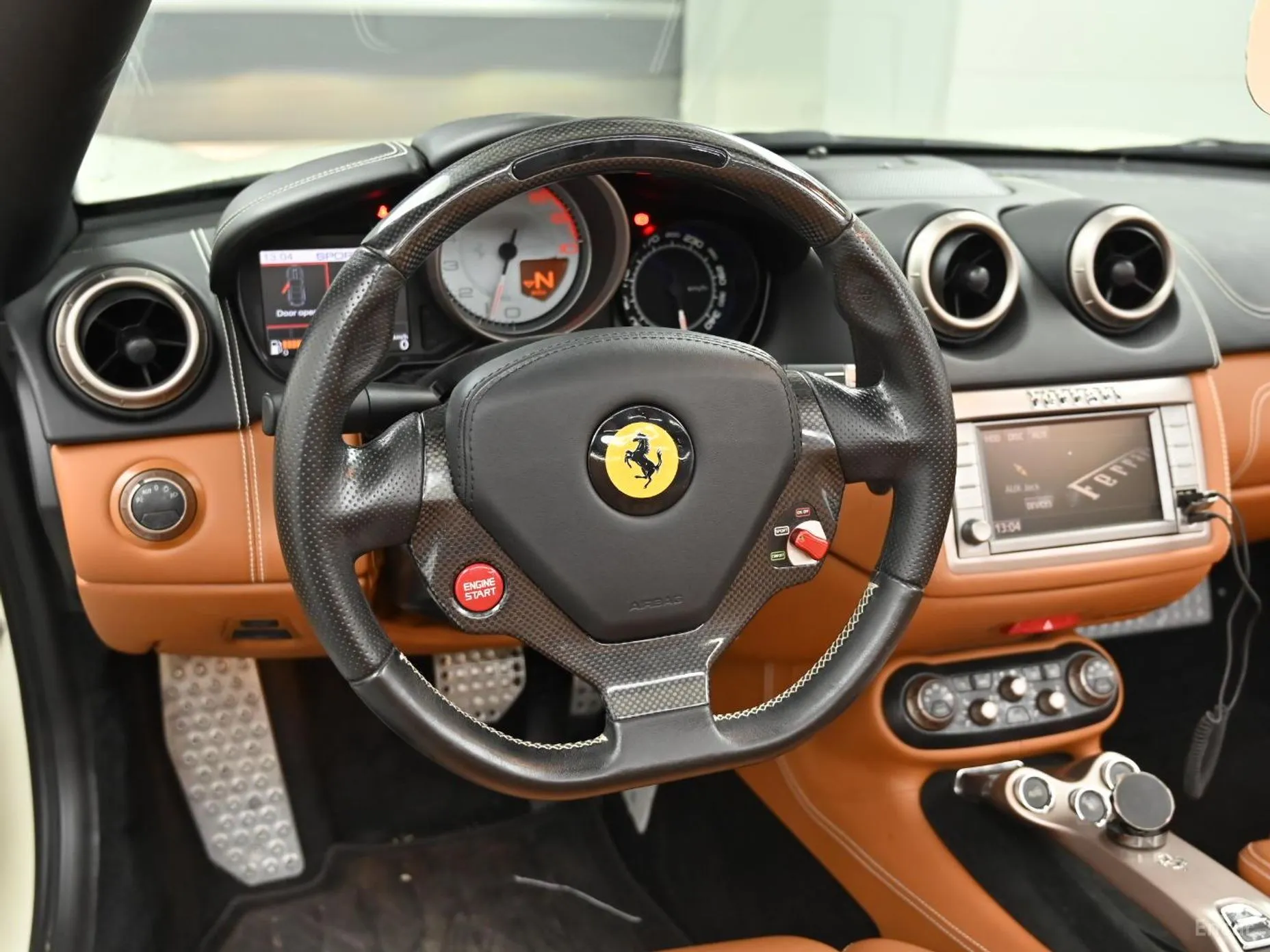 Ferrari California превью 13