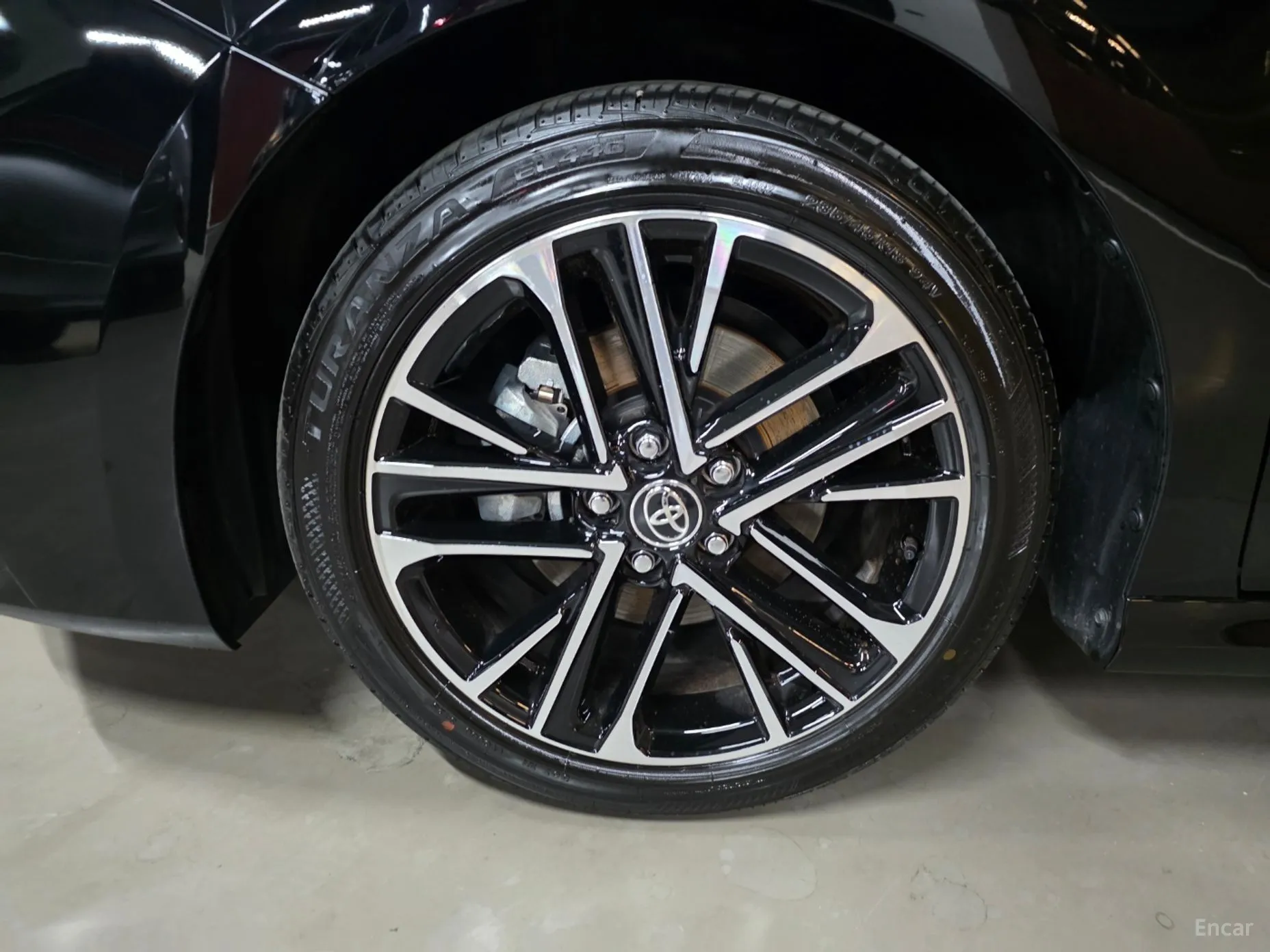 Toyota Camry (XV80) превью 16