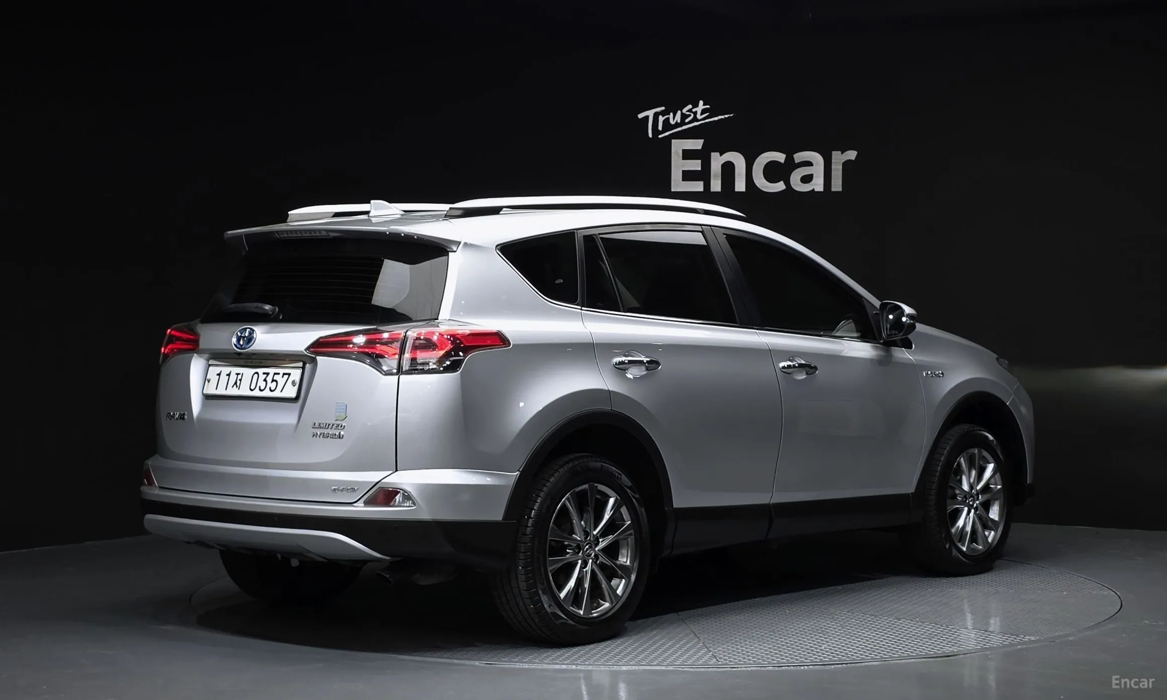 Toyota RAV4 превью 2