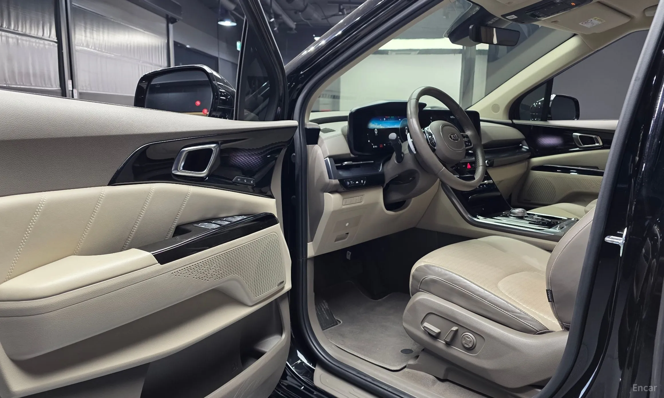 Kia Carnival Gen 4 превью 10