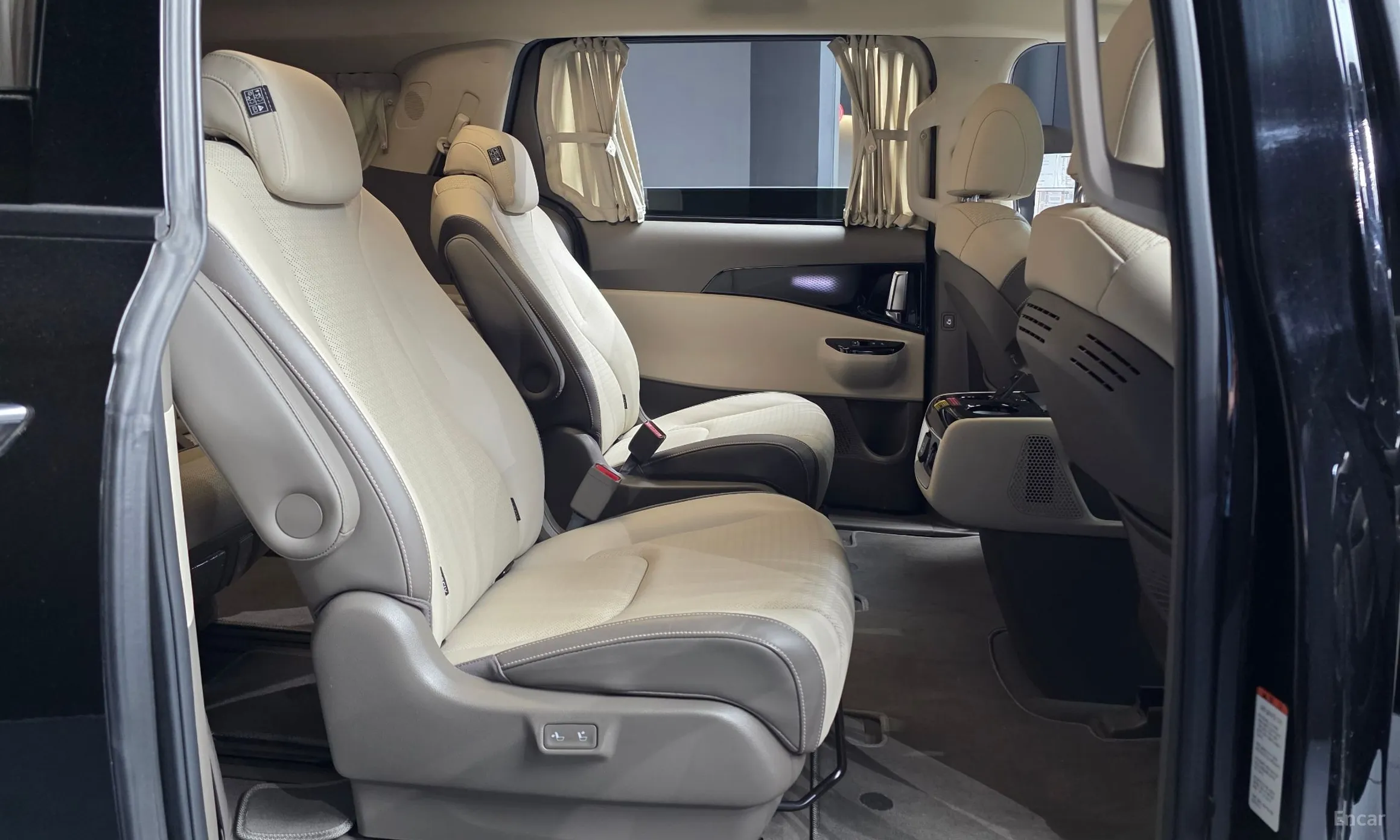 Kia Carnival Gen 4 превью 12