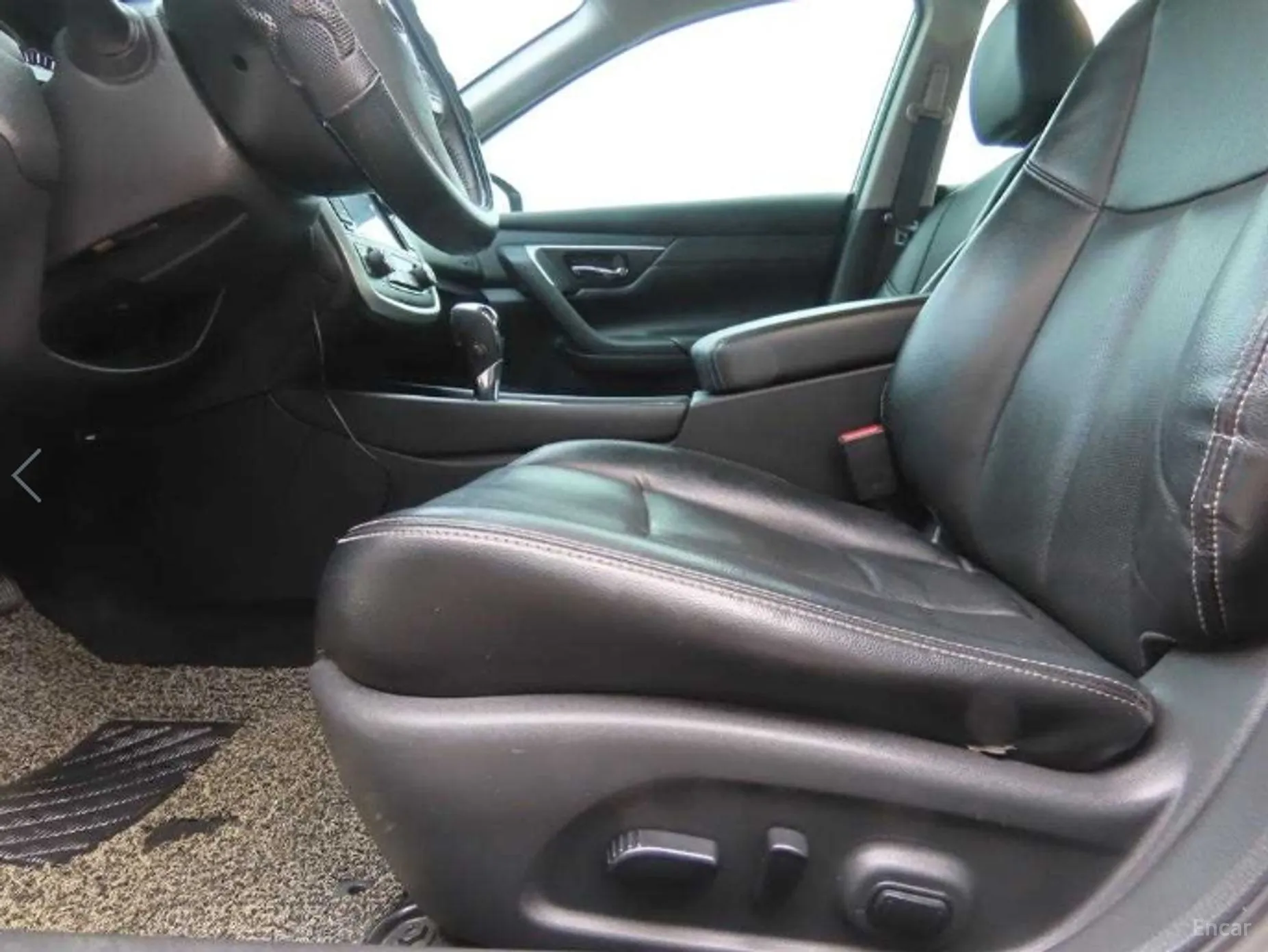 Nissan Altima превью 15