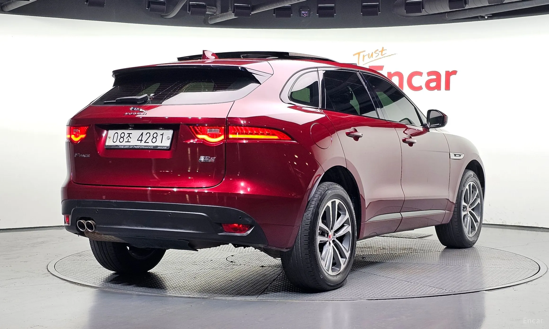 Jaguar F-PACE