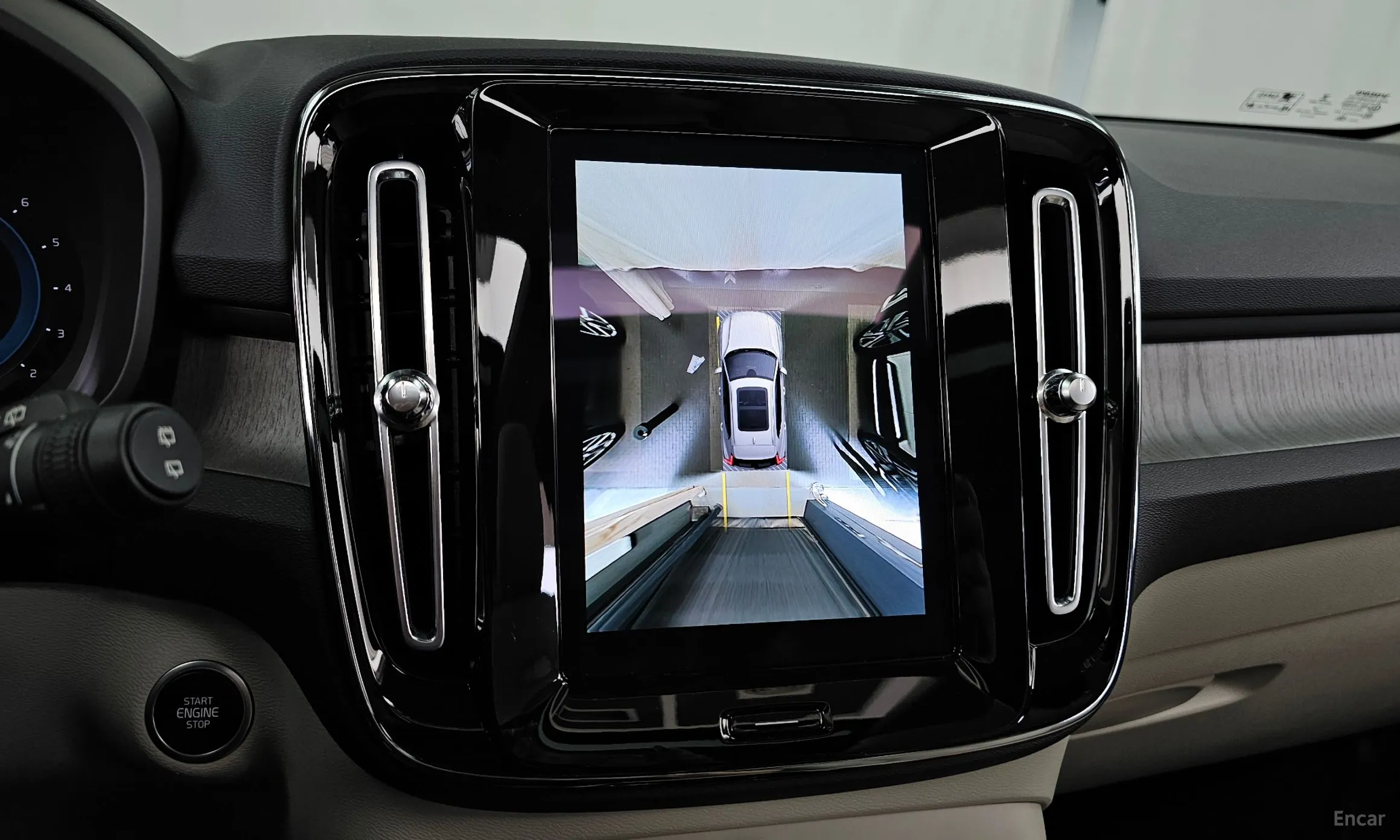 Volvo XC40 превью 15