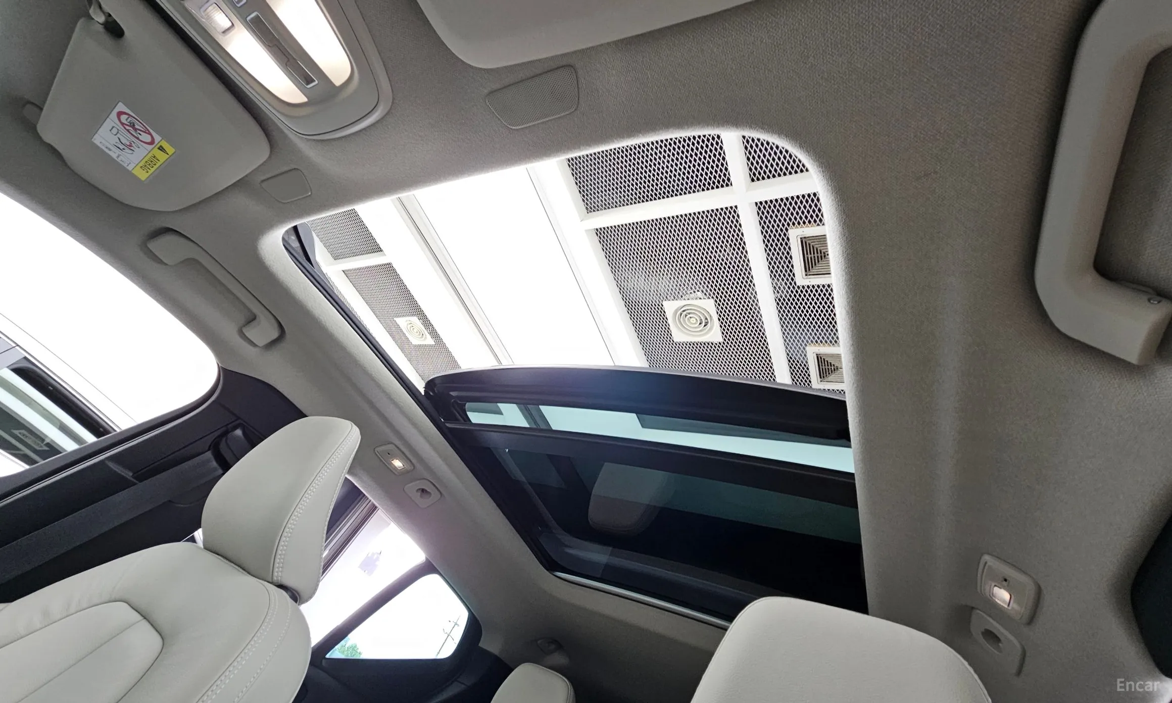 Volvo XC40 превью 17