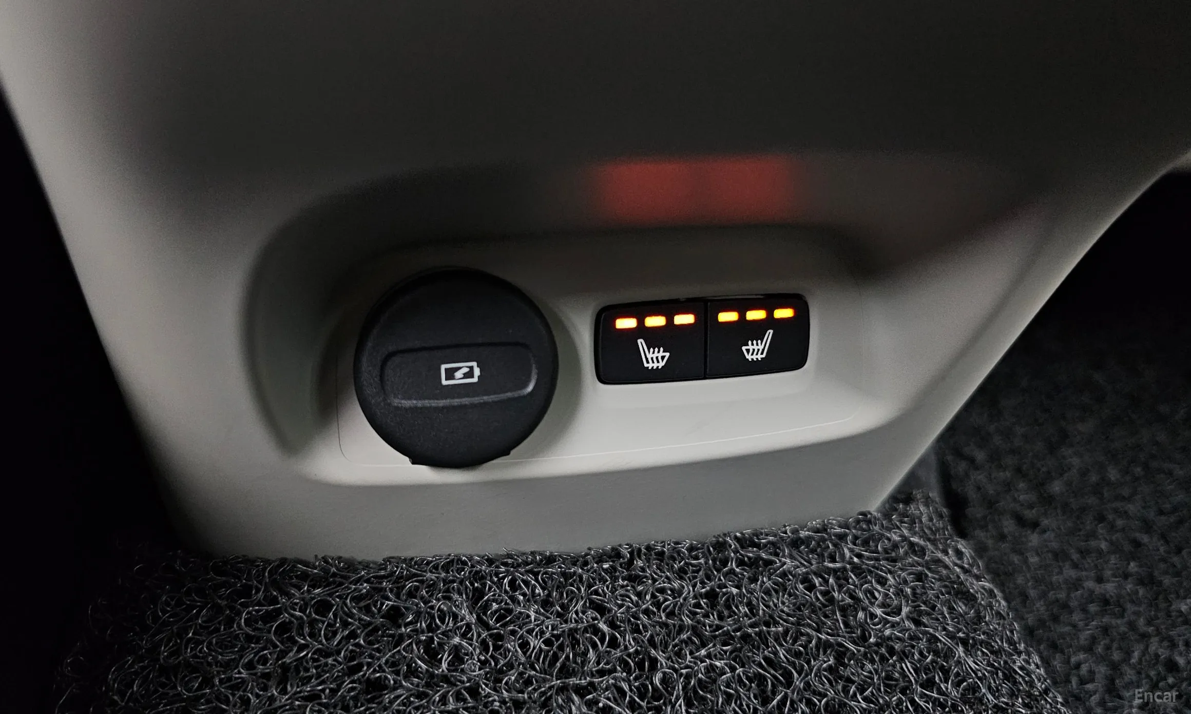 Volvo XC40 превью 19