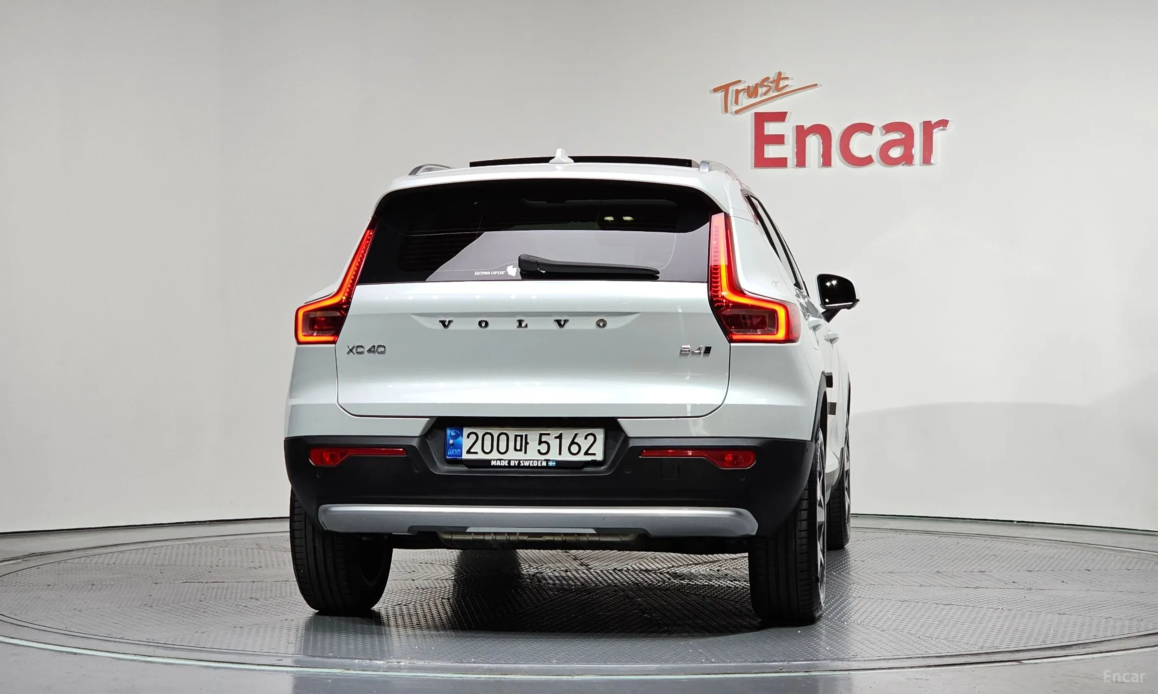 Volvo XC40 превью 4