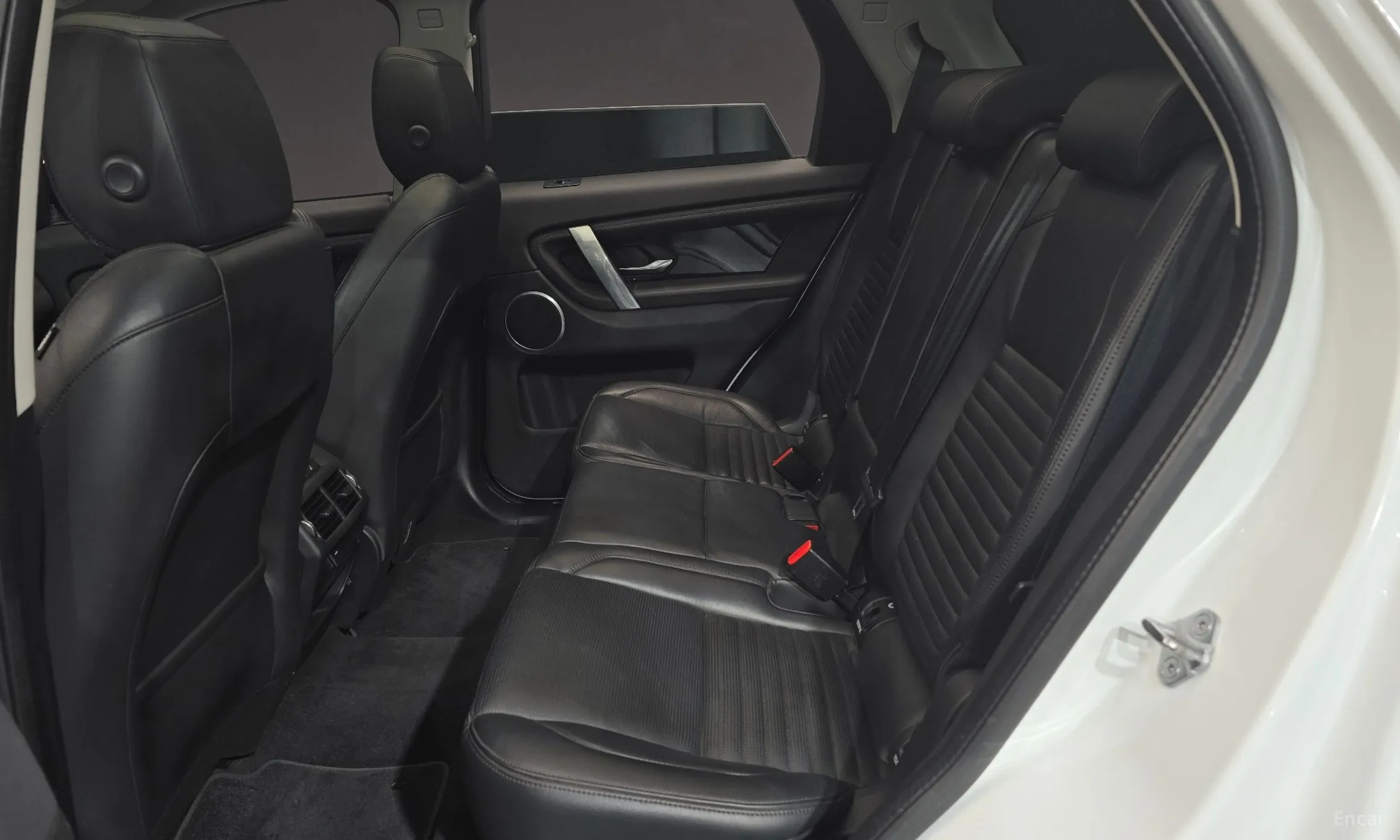 Land Rover Discovery Sports превью 11