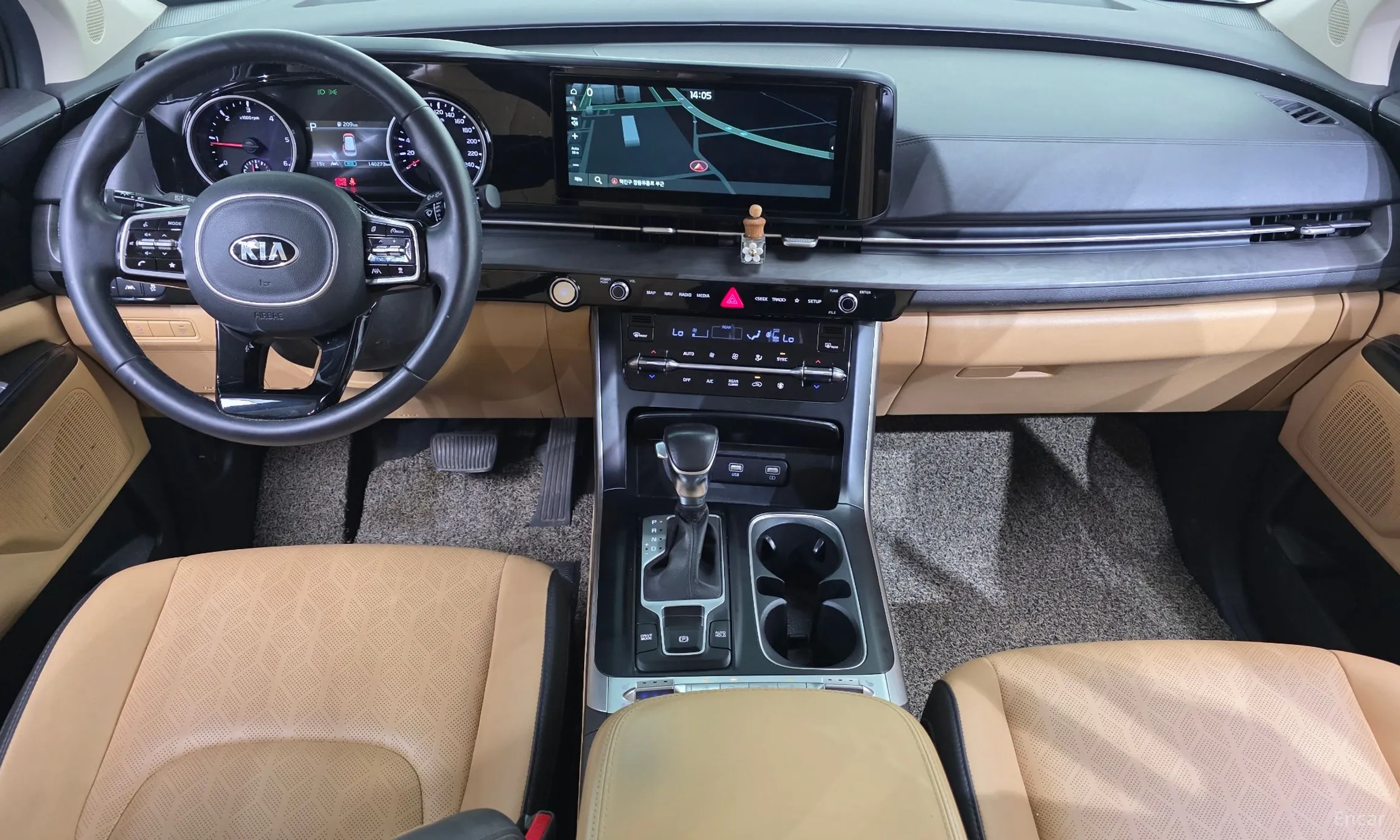 Kia Carnival Gen 4 превью 7