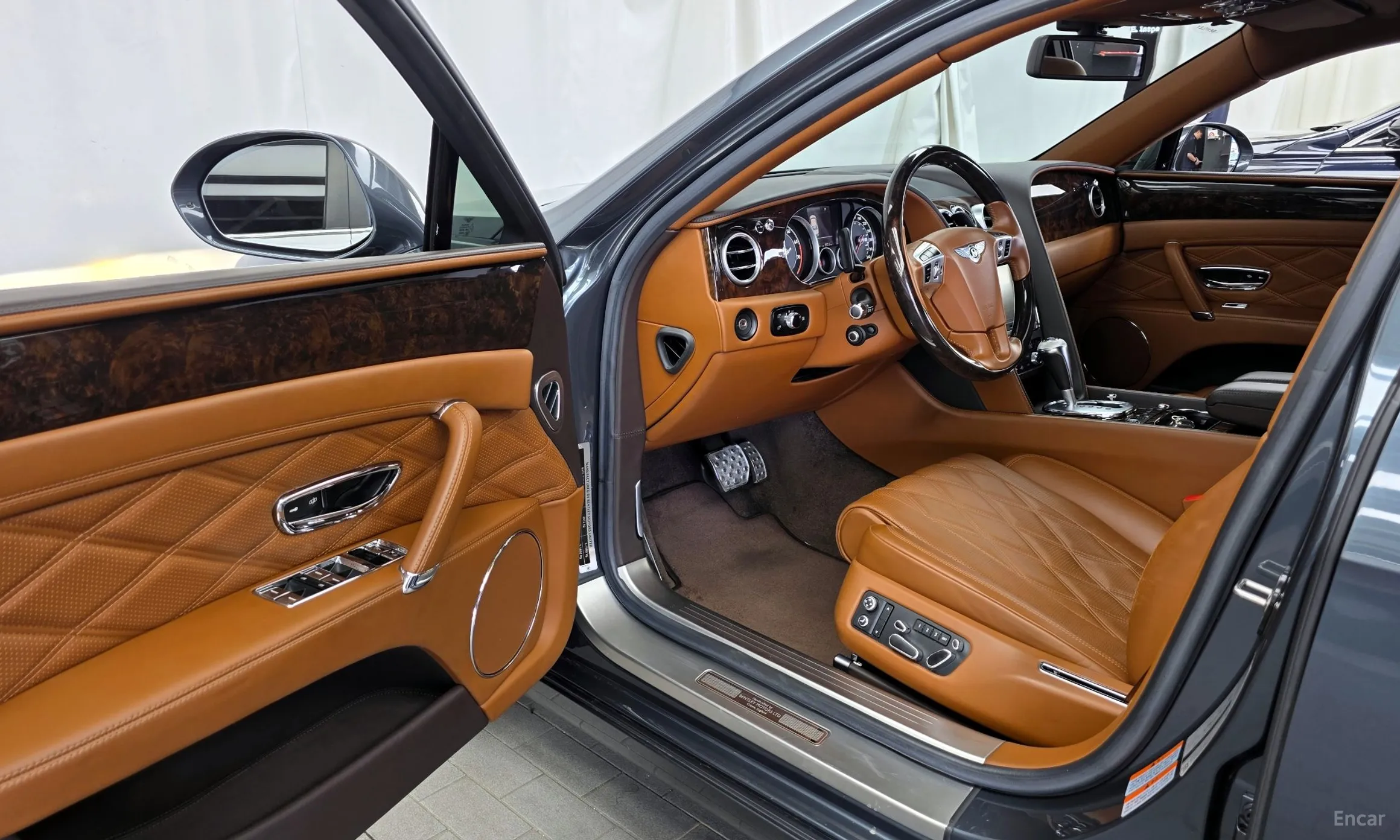 Bentley Flying Spur 2nd Generation превью 10